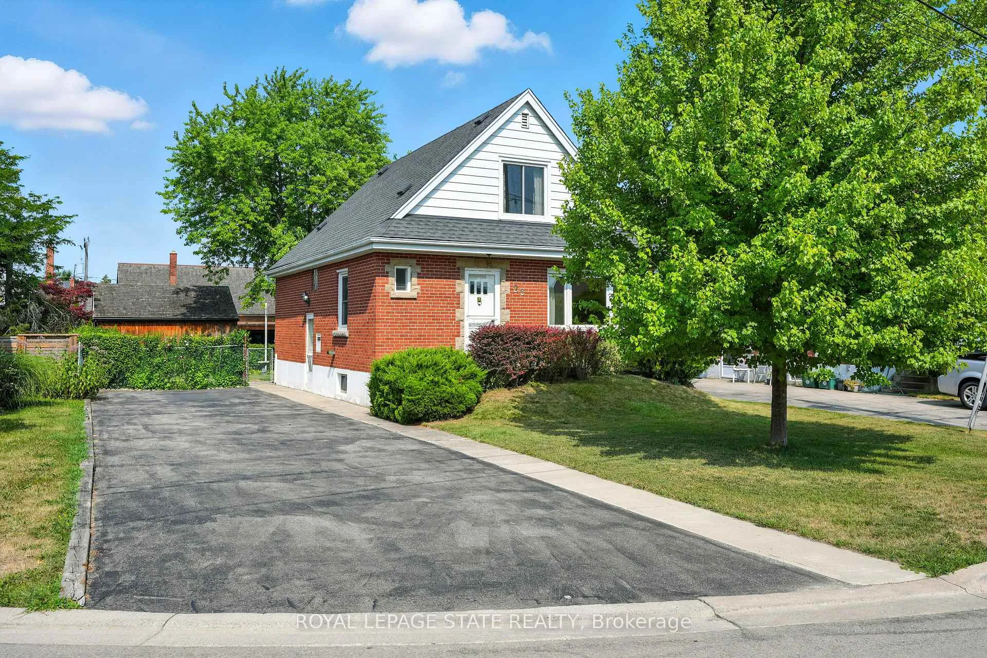 Photo 1 of 26 Marion Place, Hamilton, Stoney Creek — HOMEH