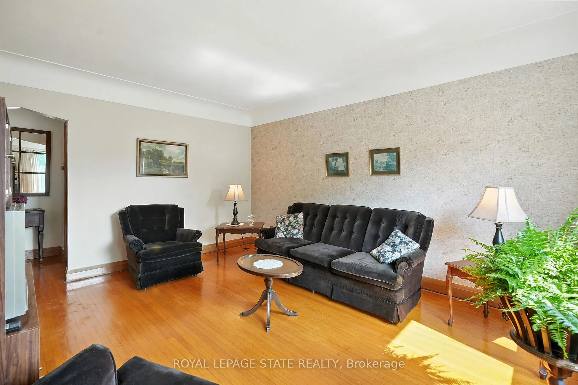 Photo 5 of 26 Marion Place, Hamilton, Stoney Creek — HOMEH