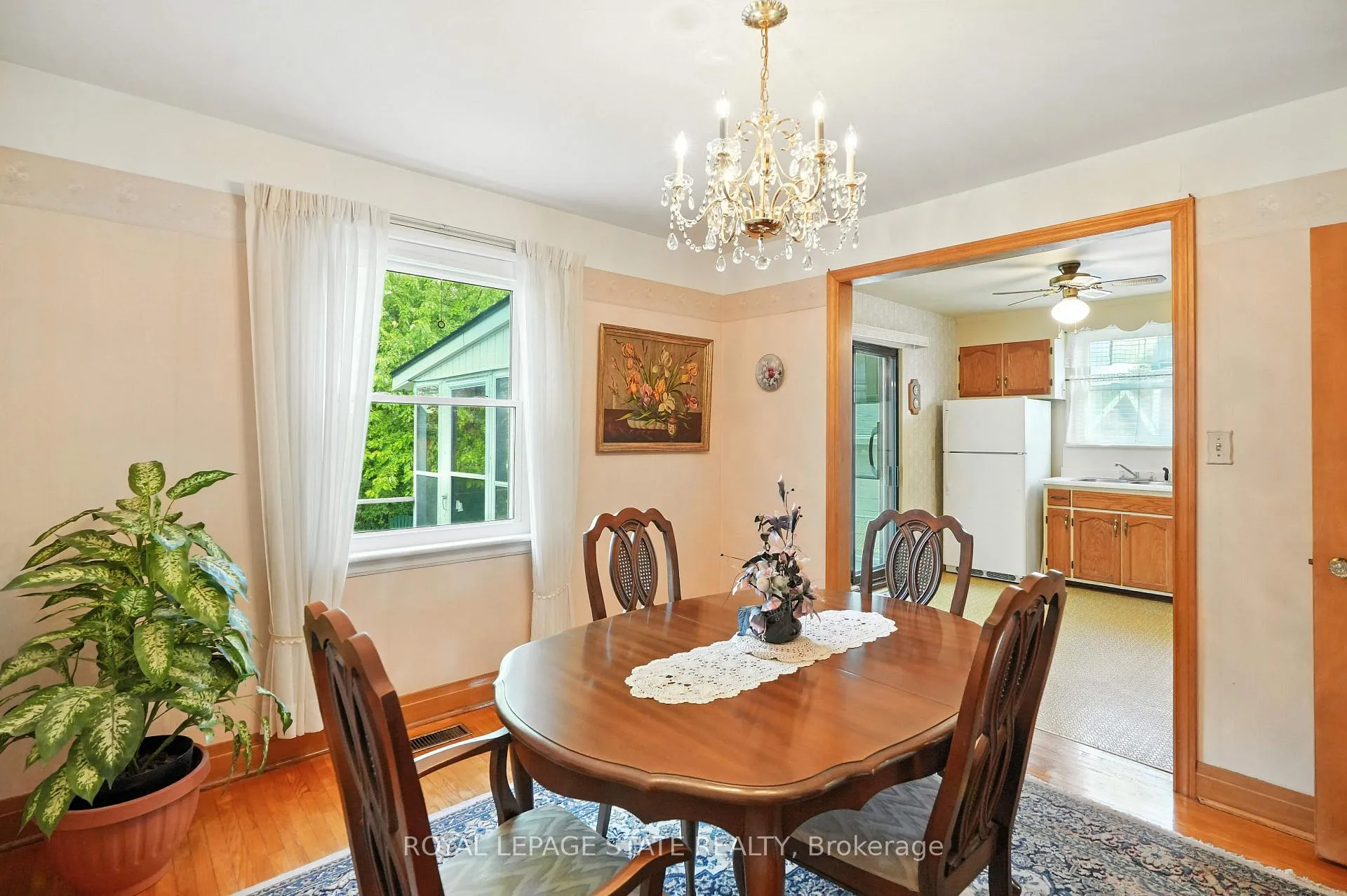 Photo 10 of 26 Marion Place, Hamilton, Stoney Creek — HOMEH
