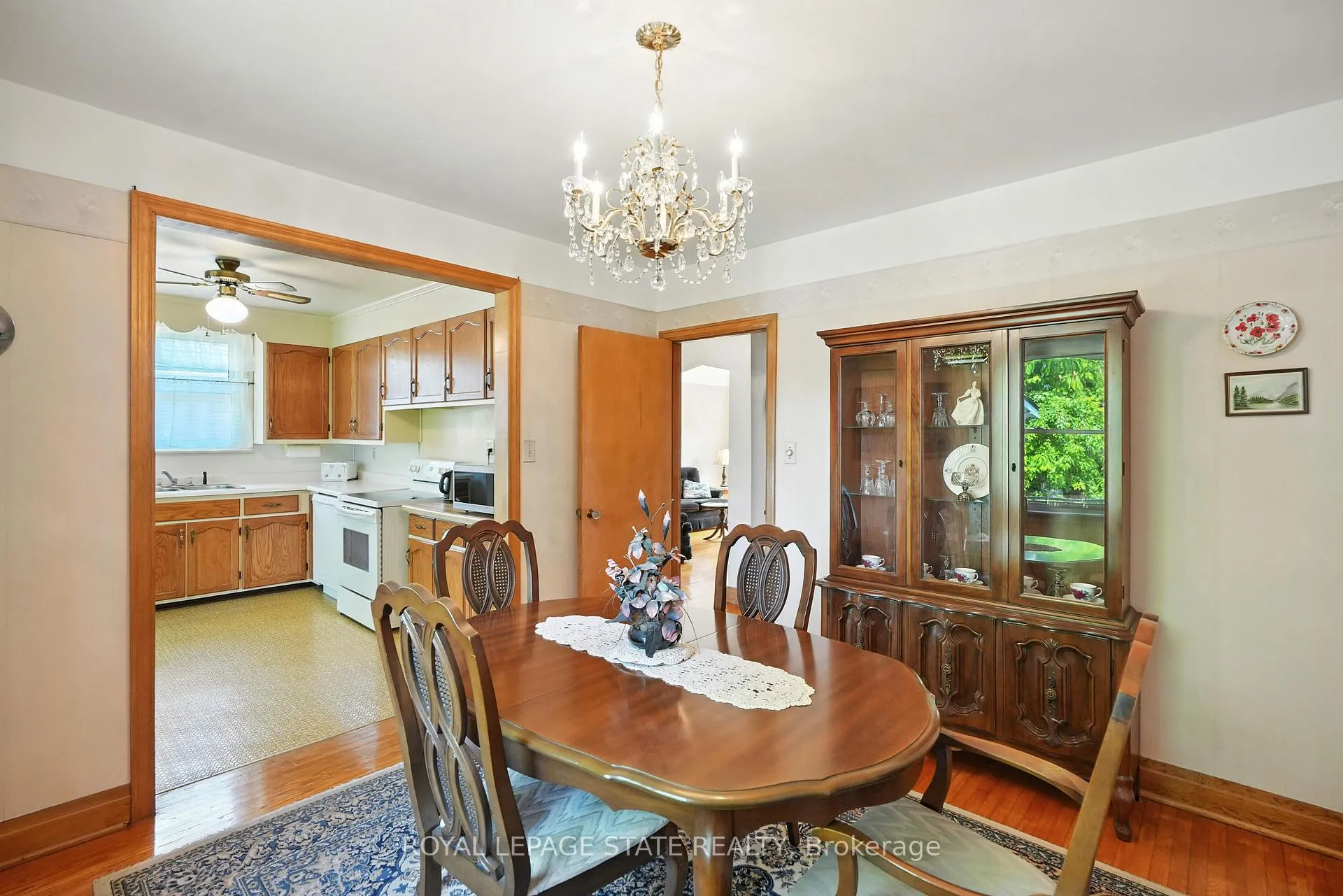 Photo 11 of 26 Marion Place, Hamilton, Stoney Creek — HOMEH
