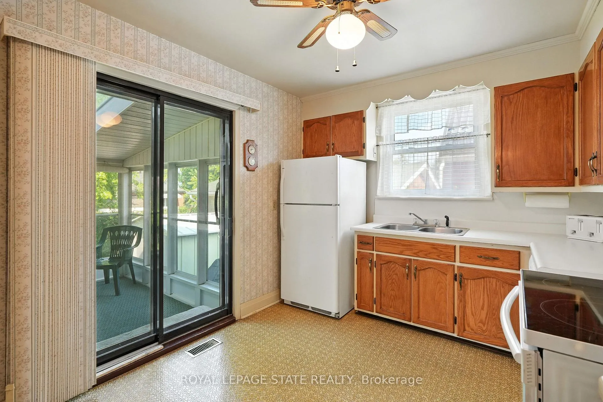 Photo 15 of 26 Marion Place, Hamilton, Stoney Creek — HOMEH
