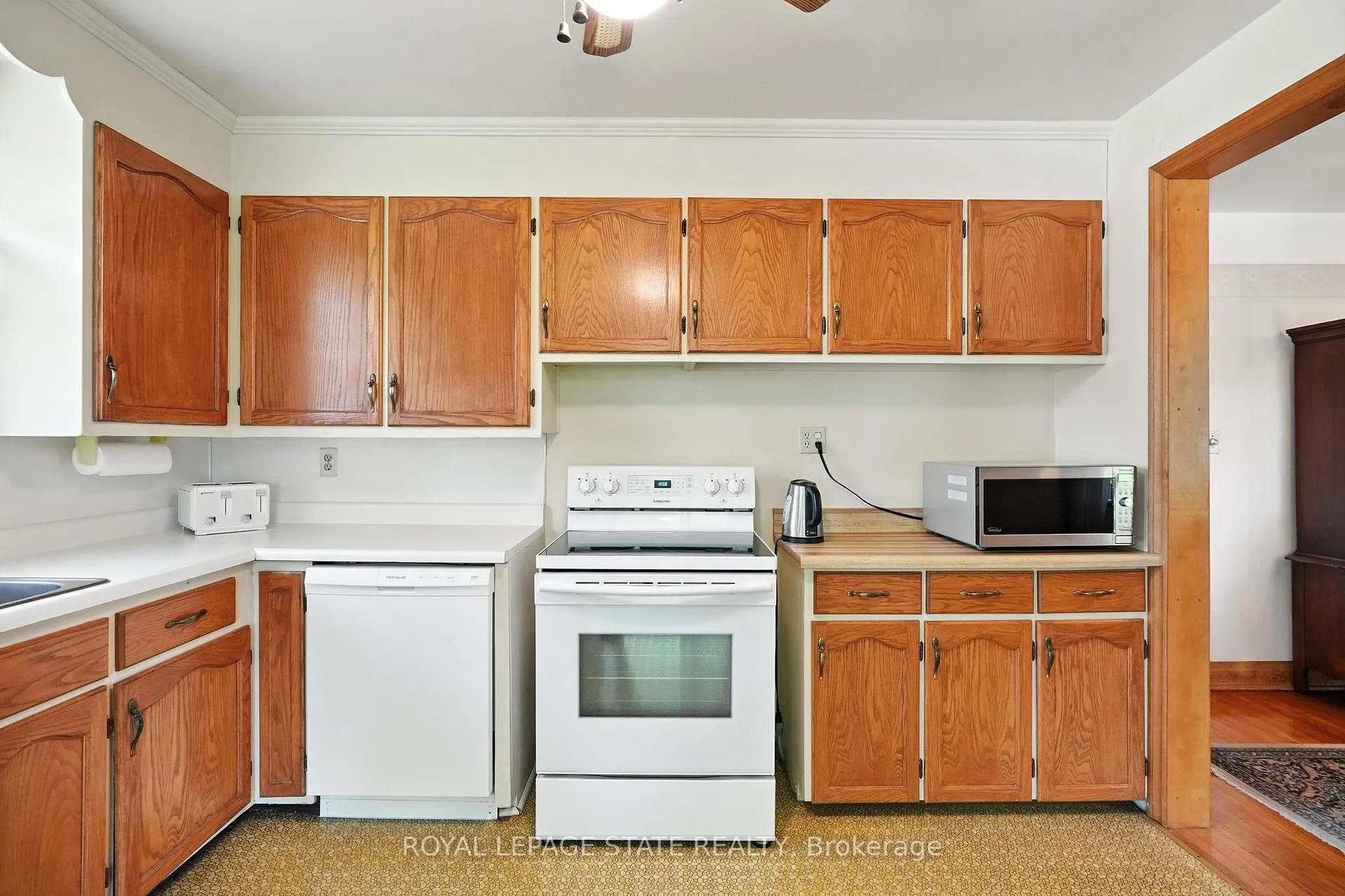 Photo 16 of 26 Marion Place, Hamilton, Stoney Creek — HOMEH