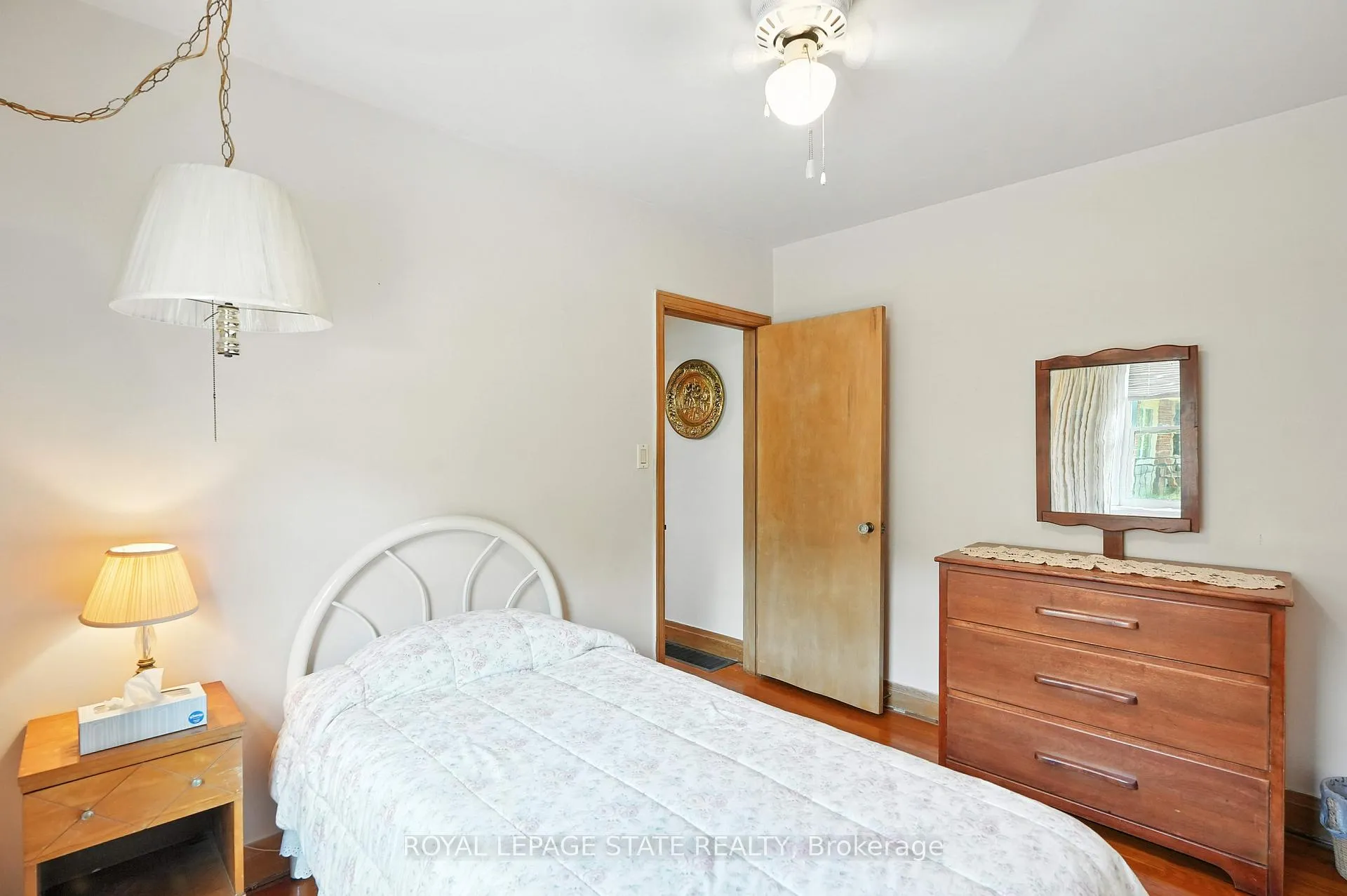 Photo 19 of 26 Marion Place, Hamilton, Stoney Creek — HOMEH