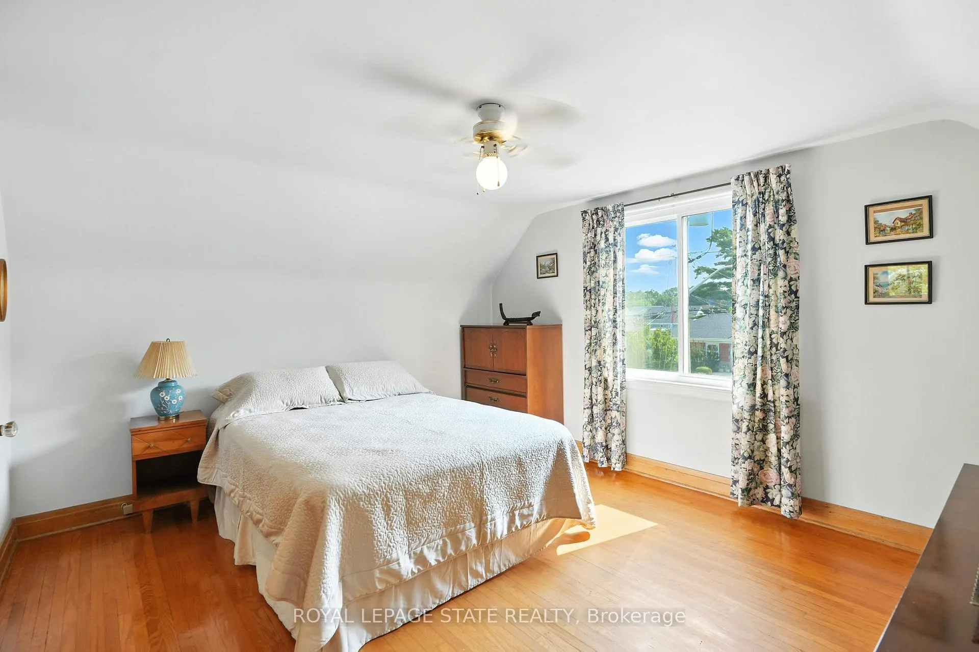 Photo 23 of 26 Marion Place, Hamilton, Stoney Creek — HOMEH