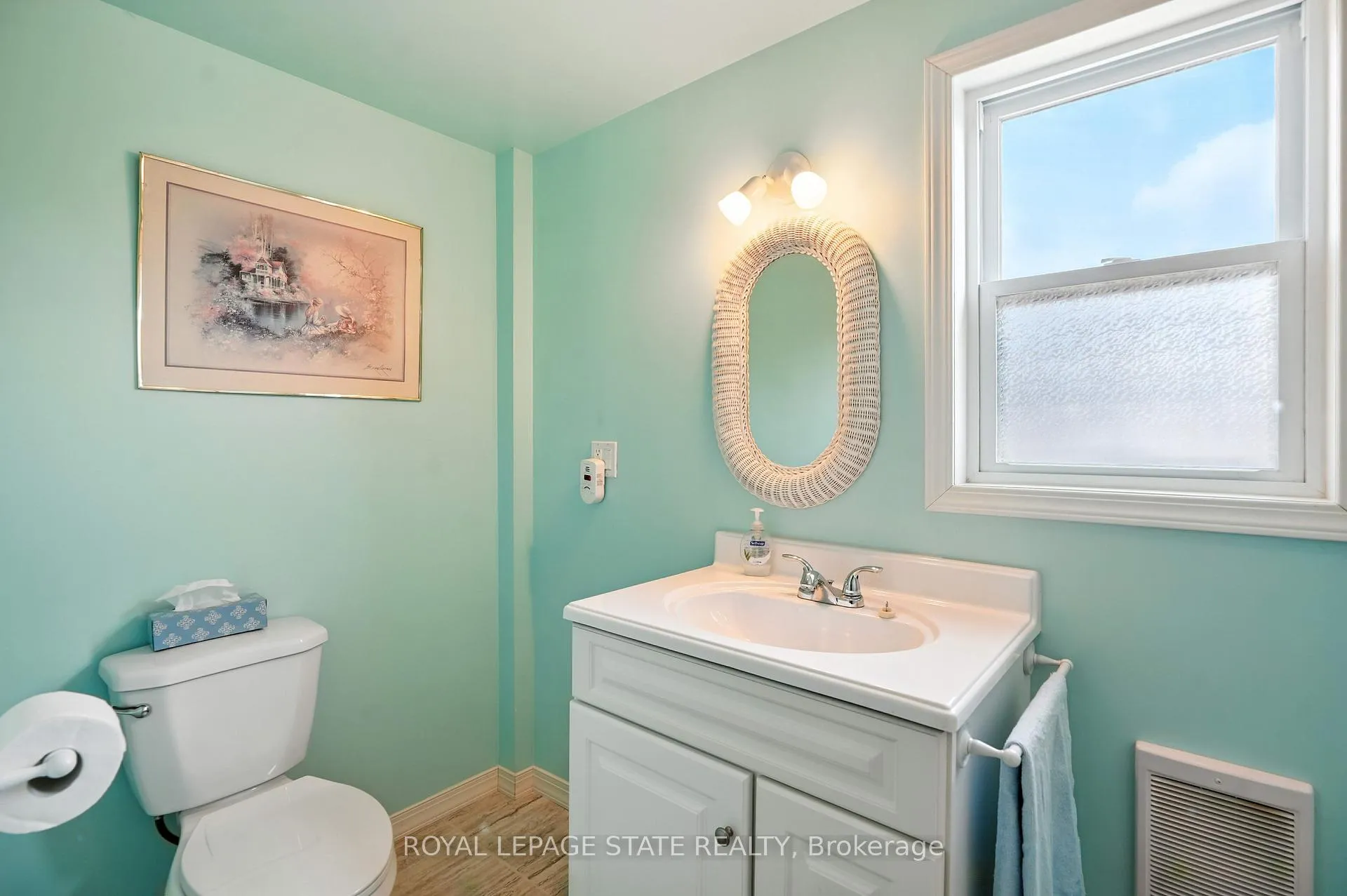 Photo 24 of 26 Marion Place, Hamilton, Stoney Creek — HOMEH