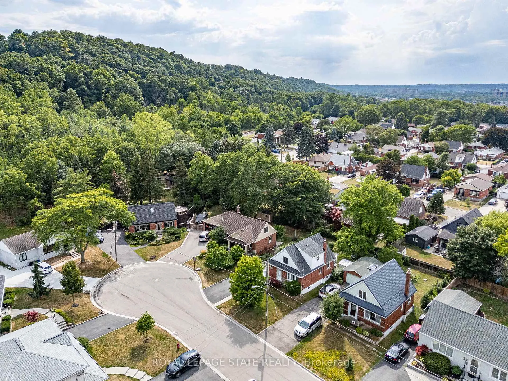 Photo 38 of 26 Marion Place, Hamilton, Stoney Creek — HOMEH