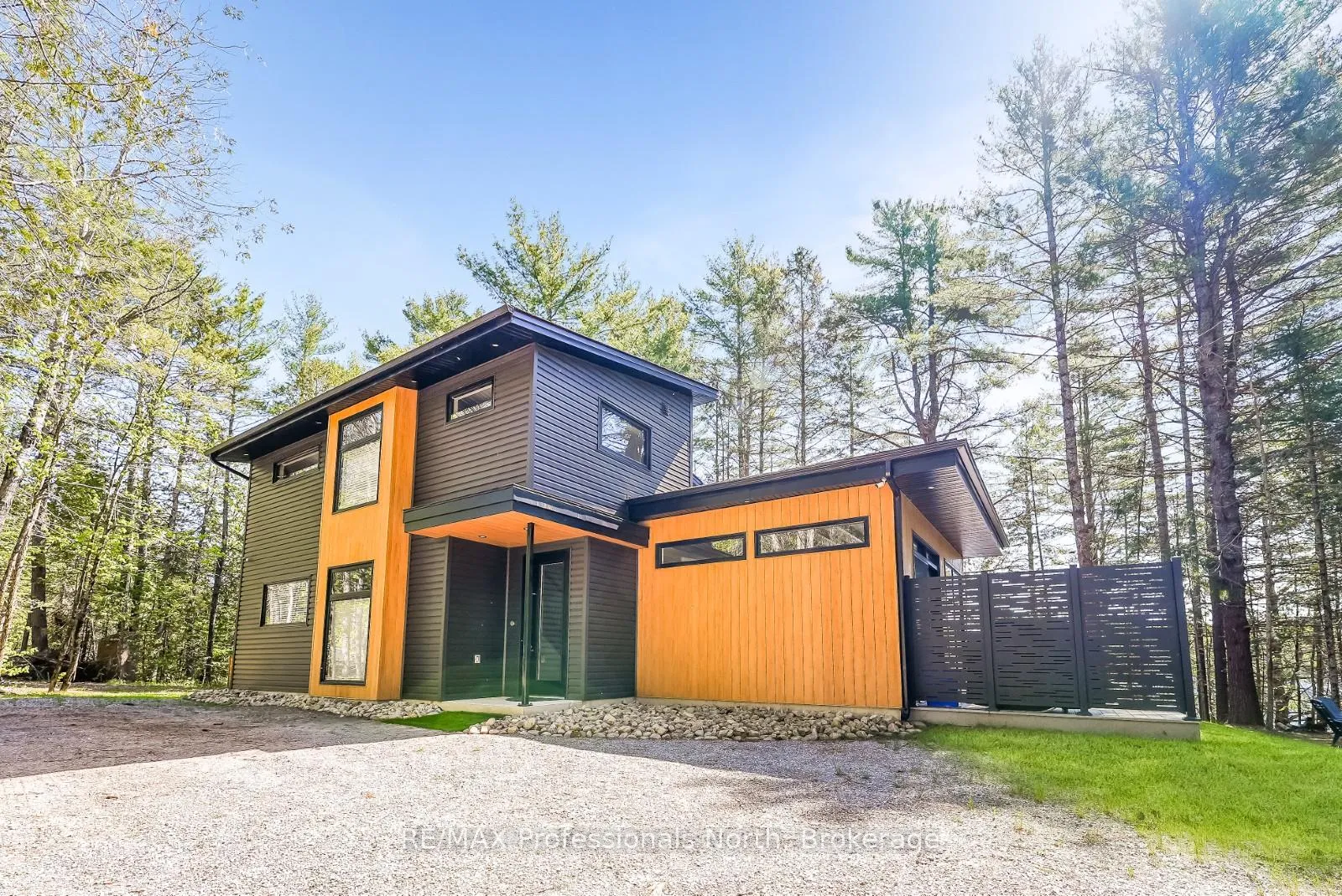 Photo 4 of 1142 Turfyn Lane, Highlands East, Glamorgan — HOMEH