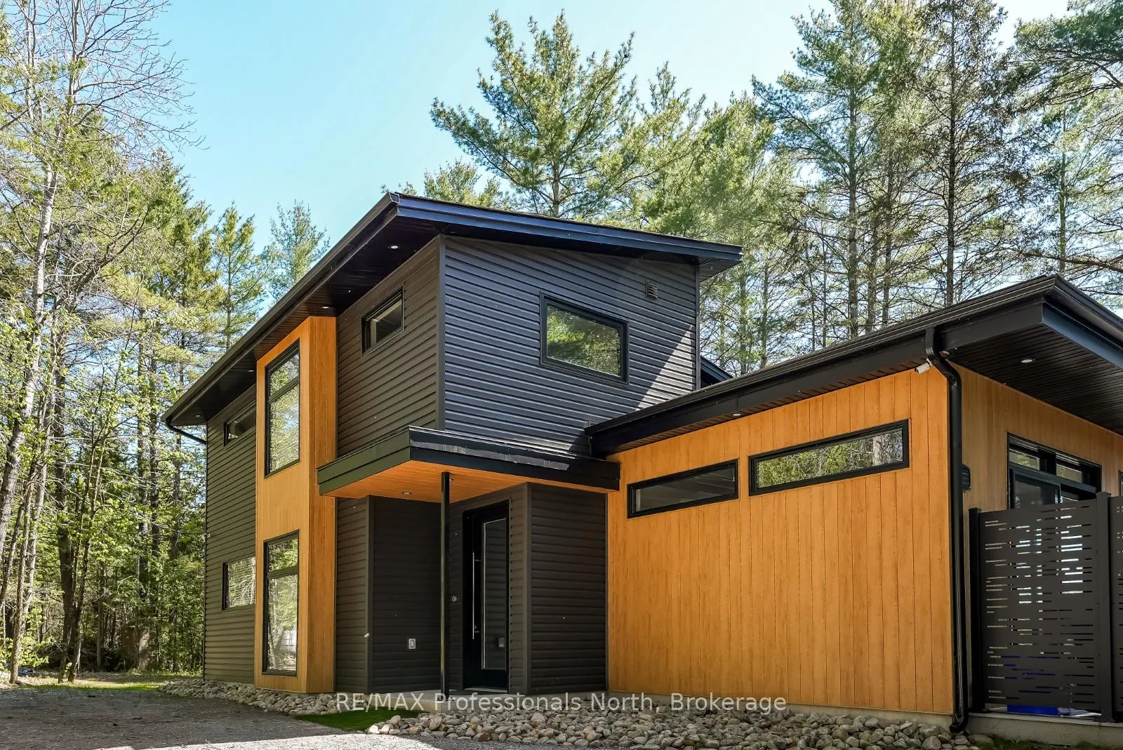 Photo 5 of 1142 Turfyn Lane, Highlands East, Glamorgan — HOMEH