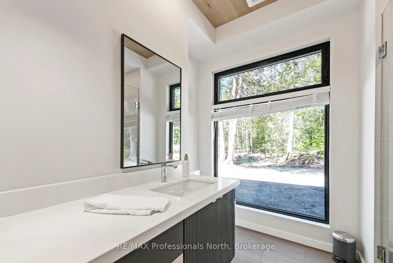 Photo 8 of 1142 Turfyn Lane, Highlands East, Glamorgan — HOMEH