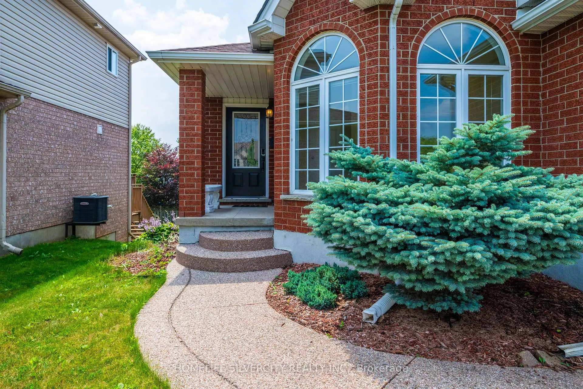 Photo 3 of 276 Watson Parkway N, Guelph, Grange Road — HOMEH