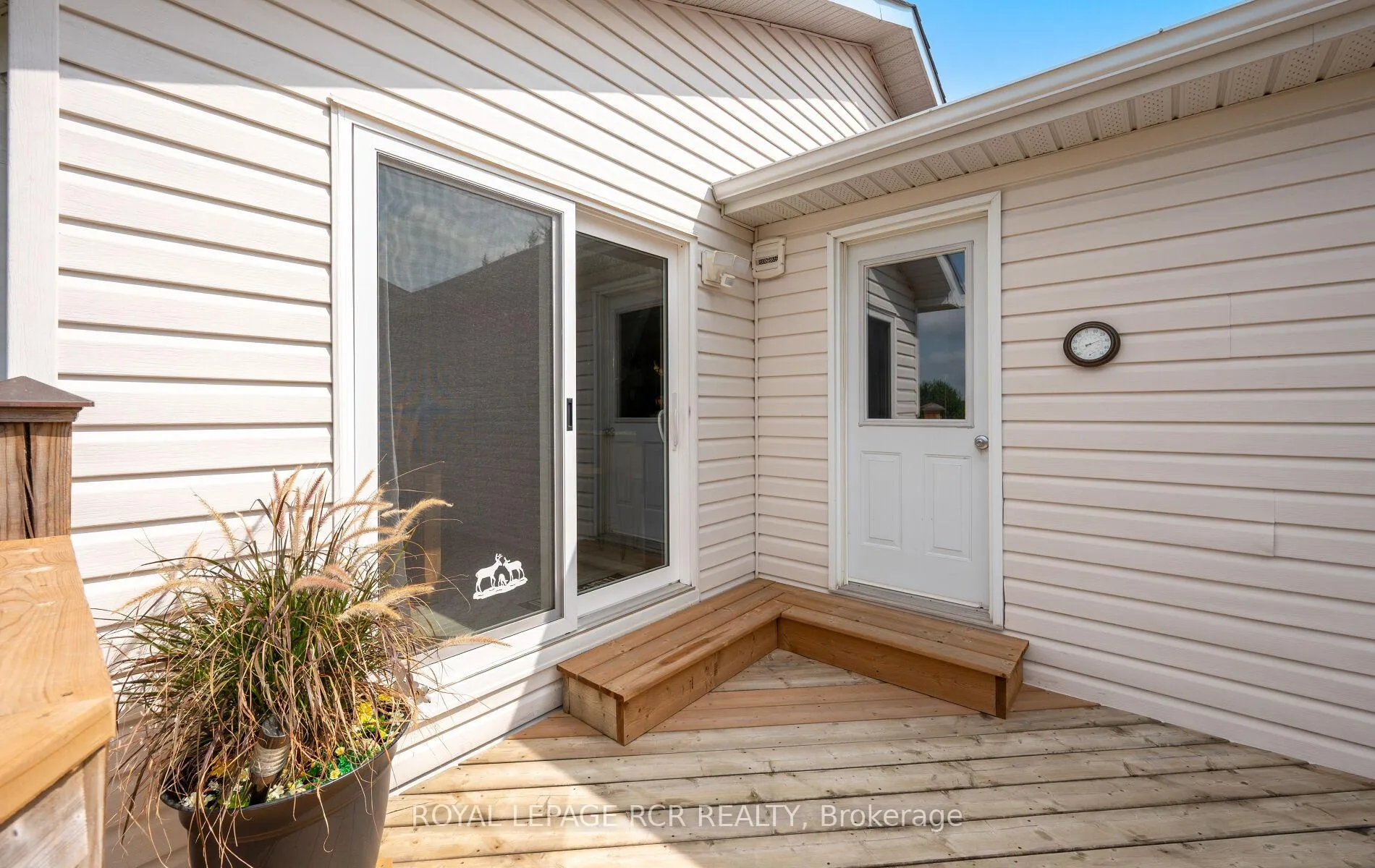 Photo 11 of 10 Peter Street, Amaranth, Rural Amaranth — HOMEH