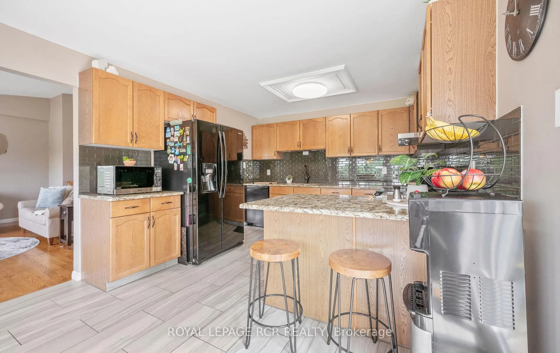 Photo 13 of 10 Peter Street, Amaranth, Rural Amaranth — HOMEH