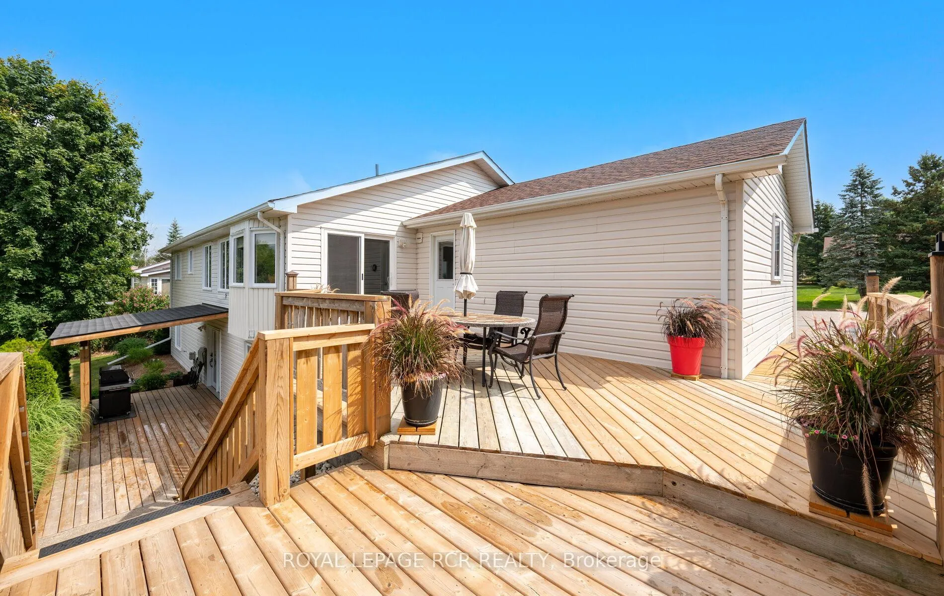 Photo 36 of 10 Peter Street, Amaranth, Rural Amaranth — HOMEH