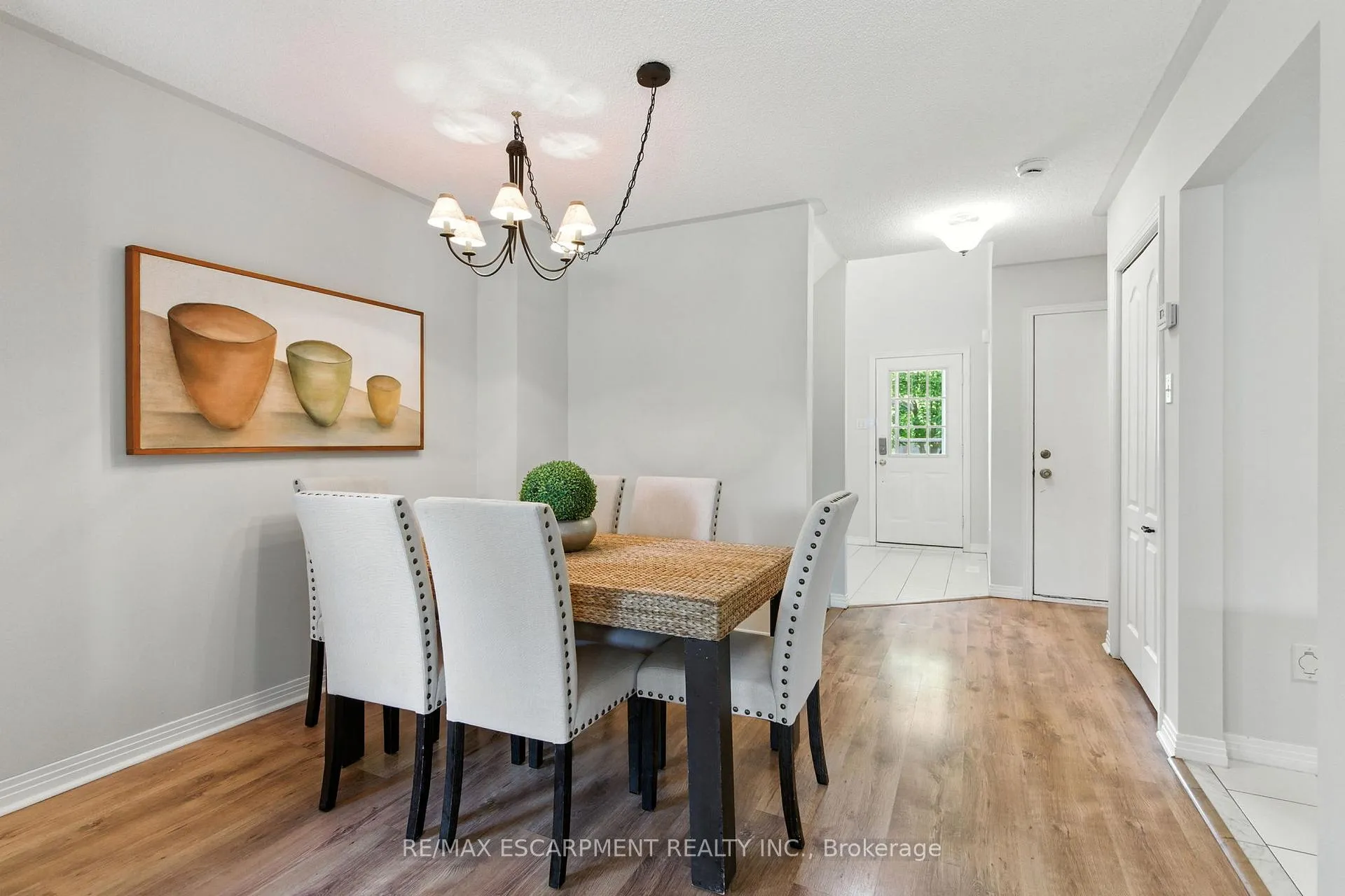 Photo 6 of 153 Chudleigh Street, Hamilton, Waterdown — HOMEH