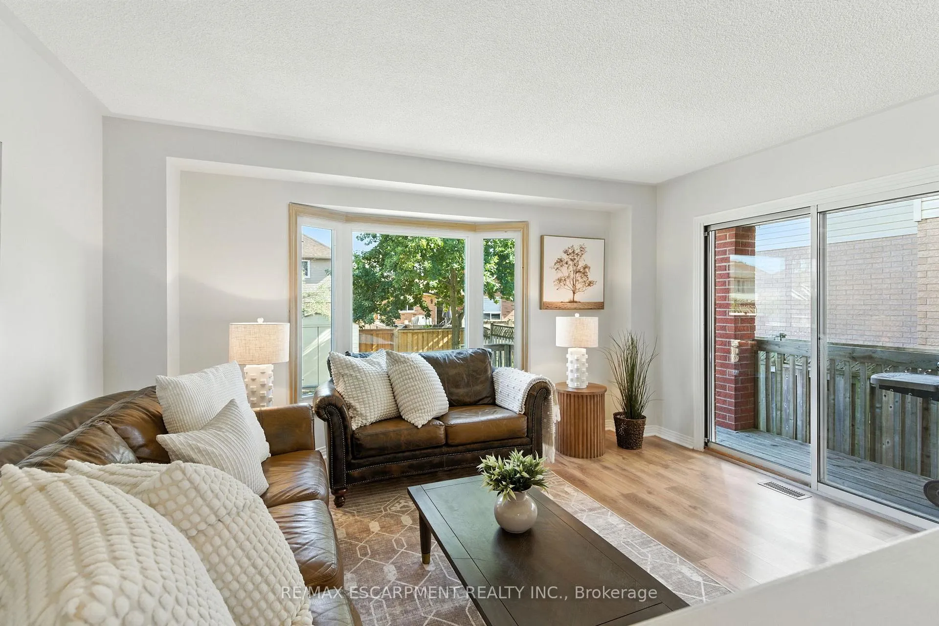 Photo 11 of 153 Chudleigh Street, Hamilton, Waterdown — HOMEH