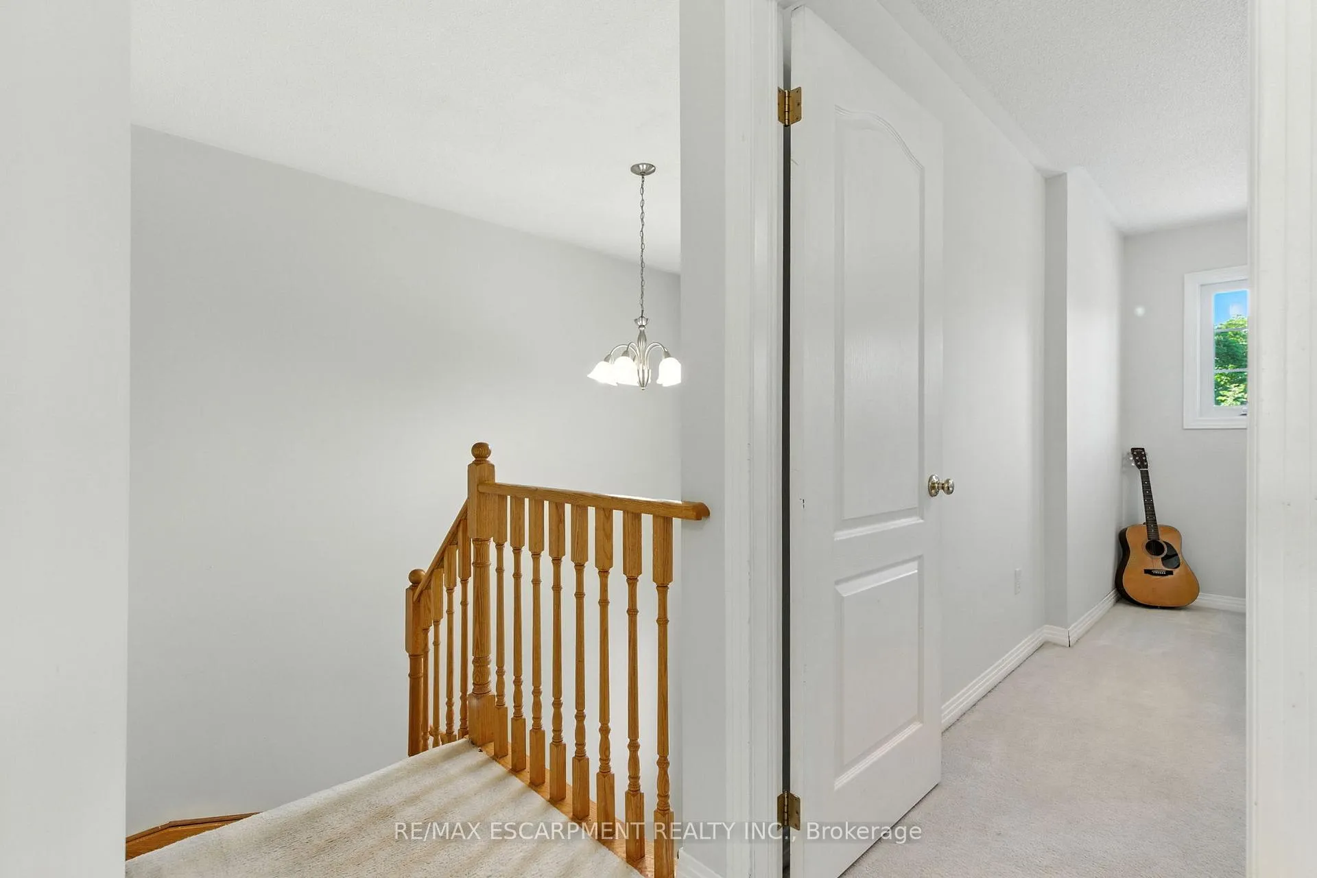 Photo 15 of 153 Chudleigh Street, Hamilton, Waterdown — HOMEH