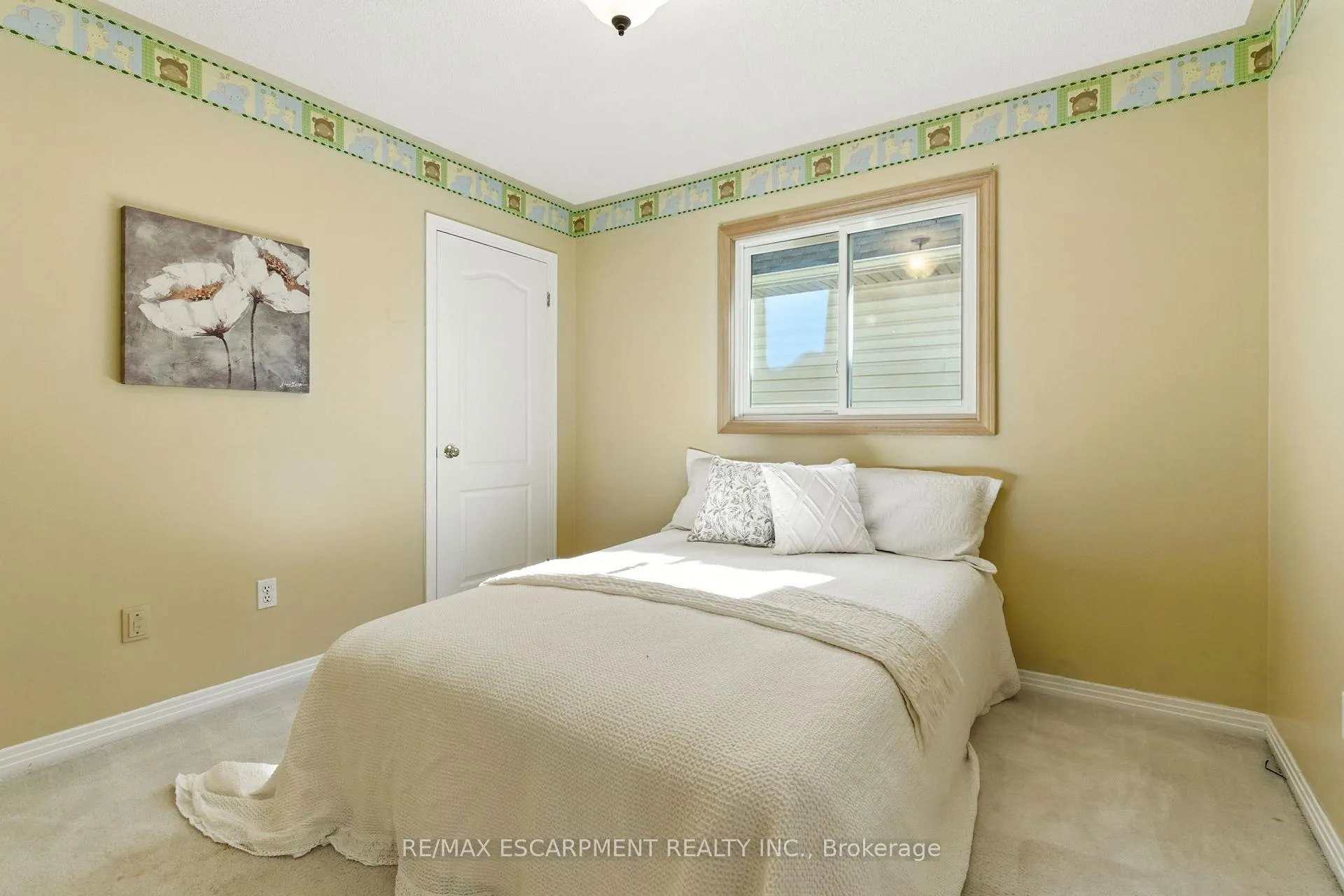 Photo 22 of 153 Chudleigh Street, Hamilton, Waterdown — HOMEH