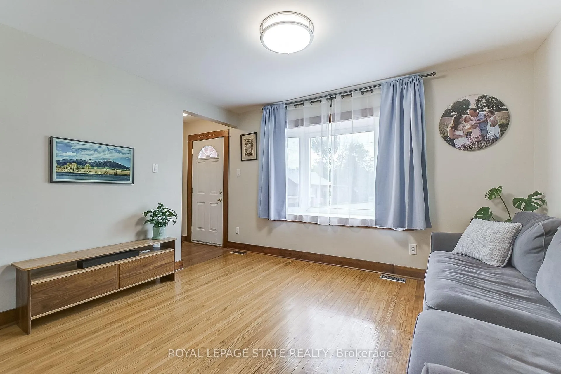 Photo 5 of 113 Lynden Road, Hamilton, Lynden — HOMEH