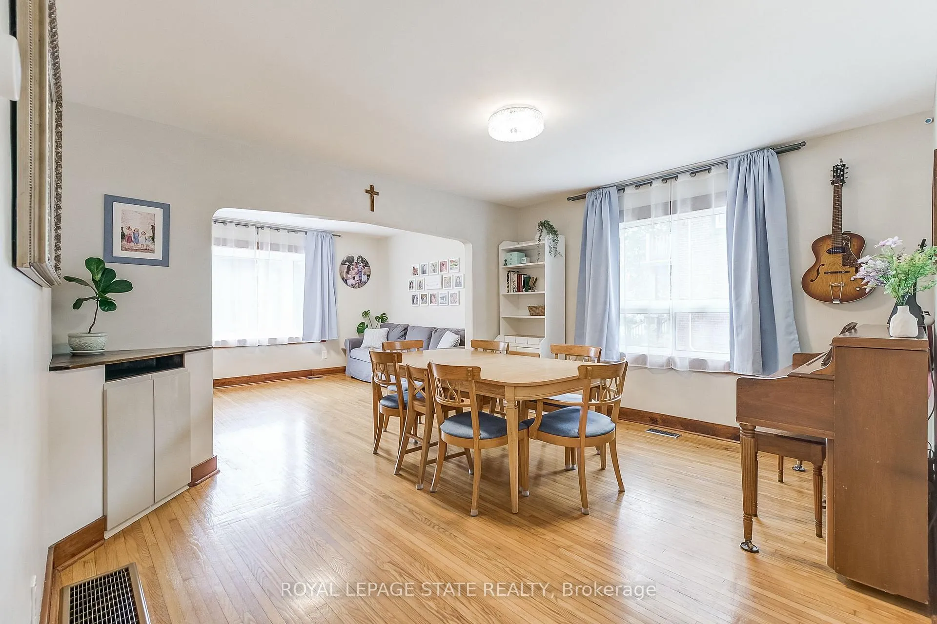 Photo 8 of 113 Lynden Road, Hamilton, Lynden — HOMEH