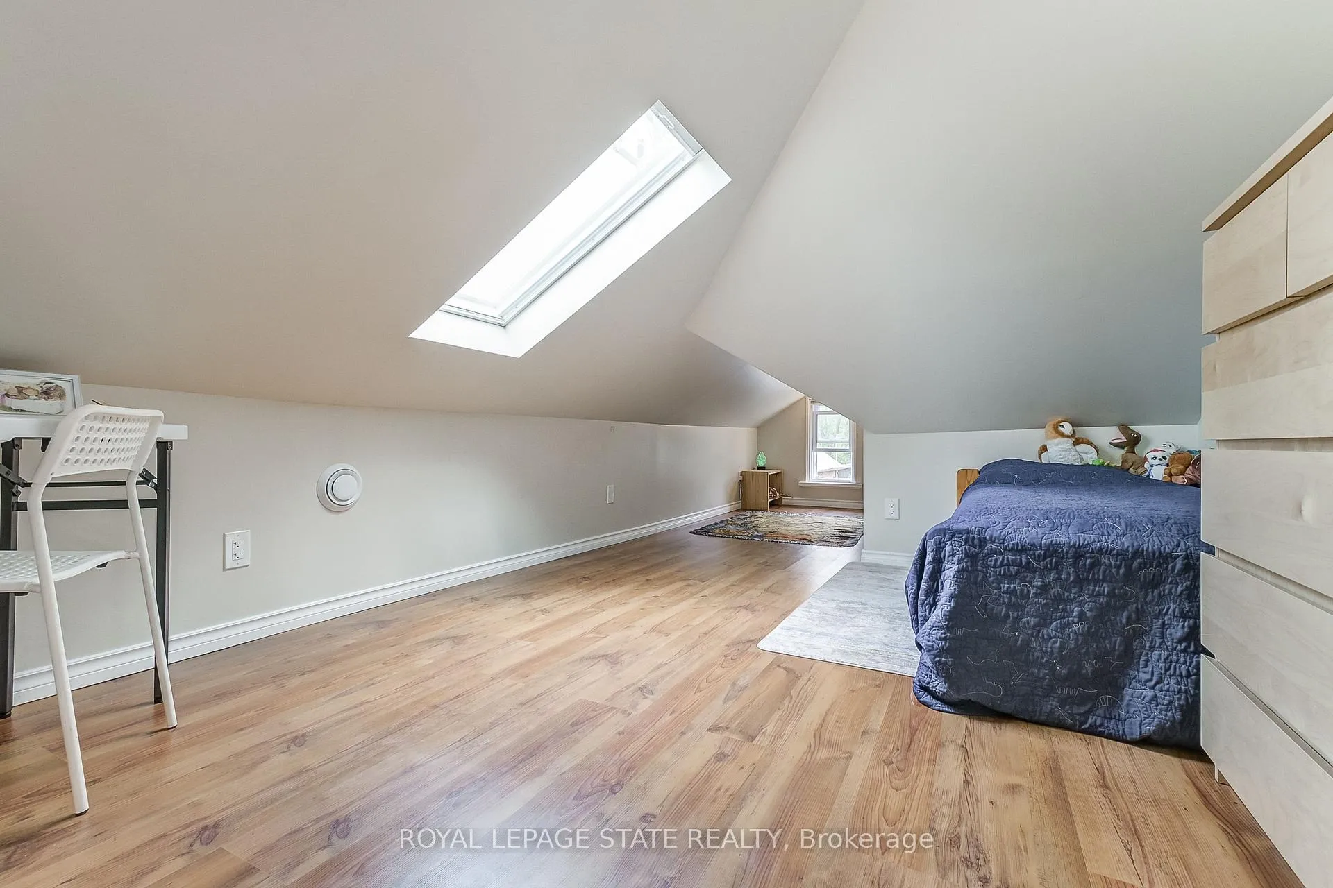 Photo 19 of 113 Lynden Road, Hamilton, Lynden — HOMEH