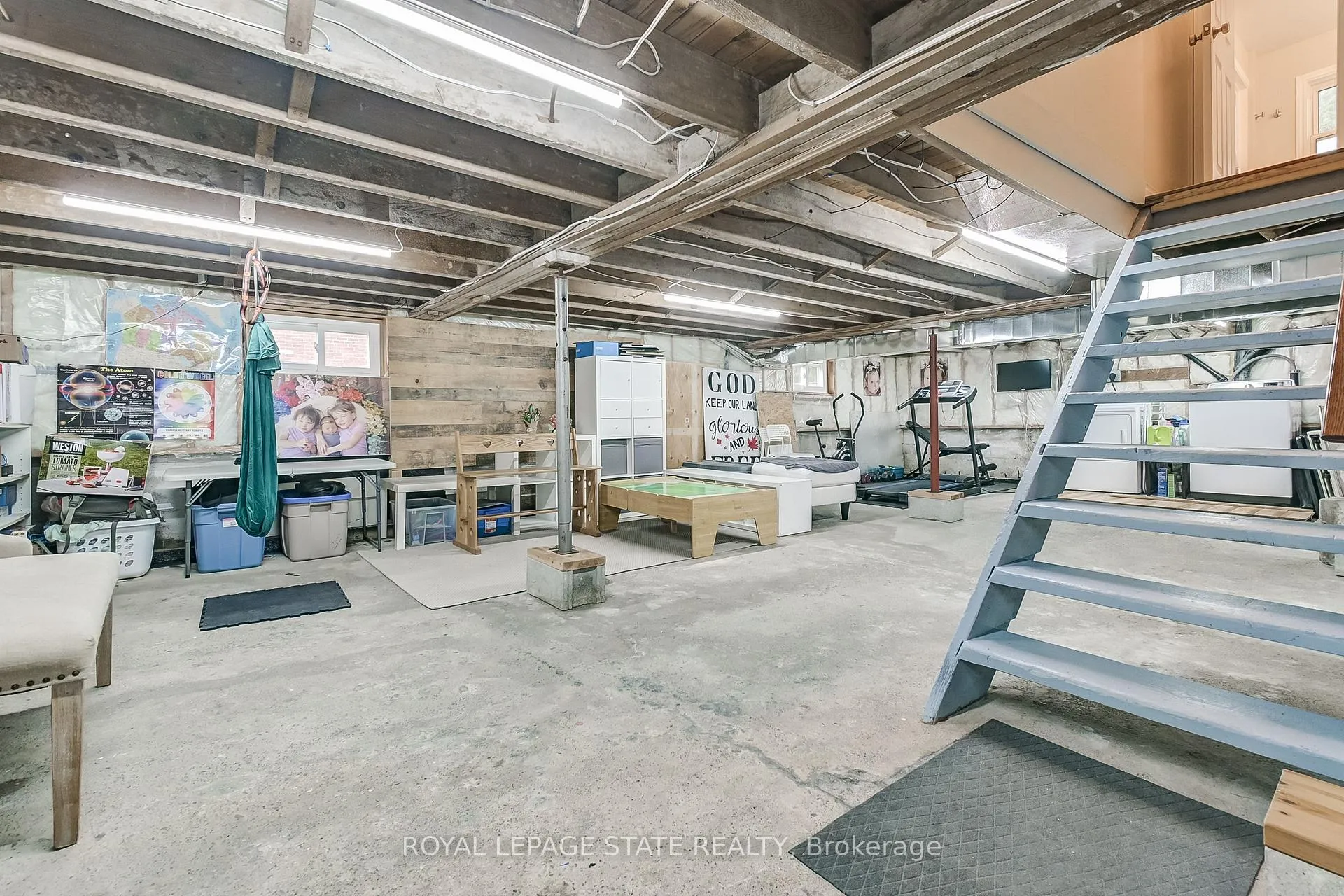 Photo 23 of 113 Lynden Road, Hamilton, Lynden — HOMEH