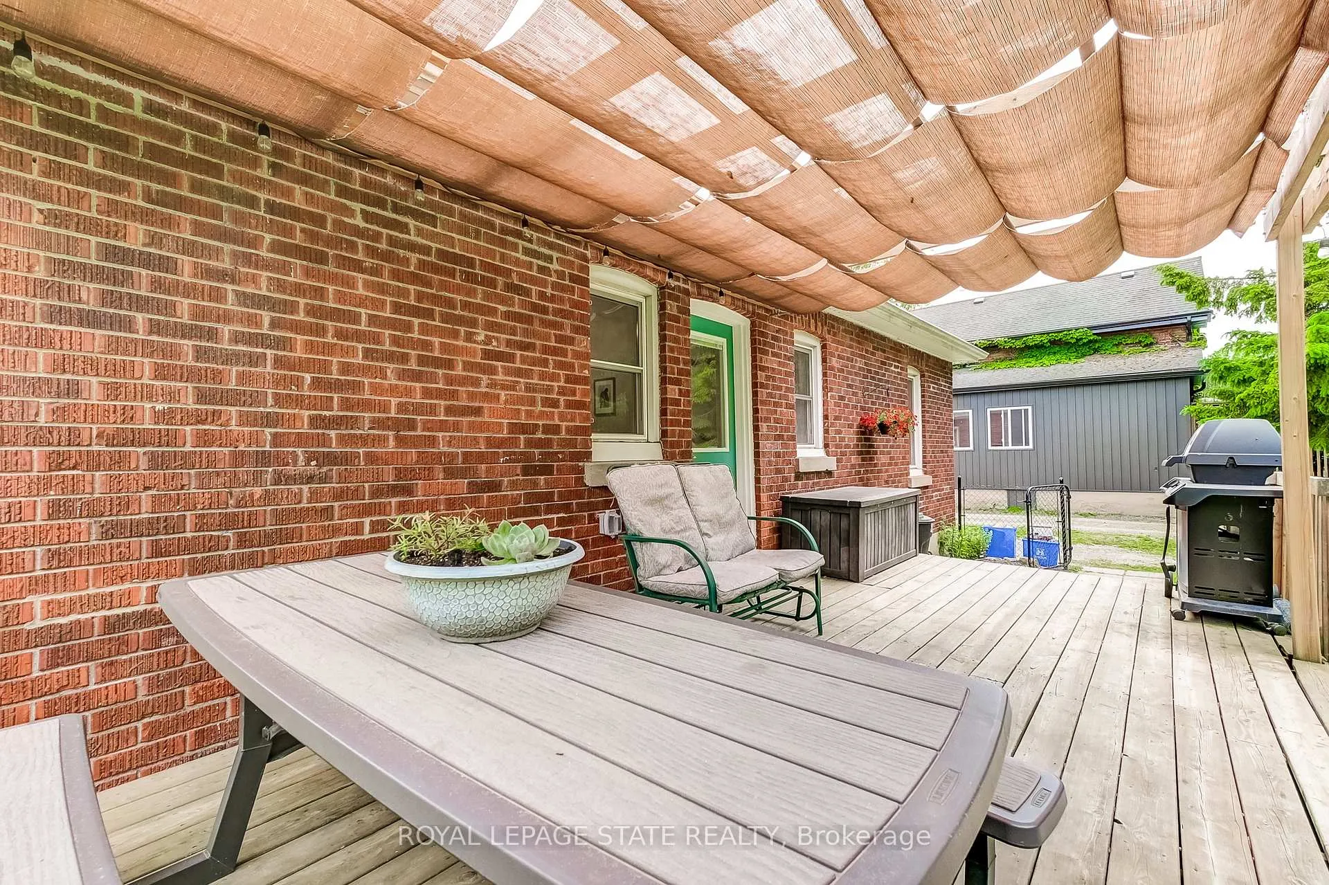 Photo 24 of 113 Lynden Road, Hamilton, Lynden — HOMEH