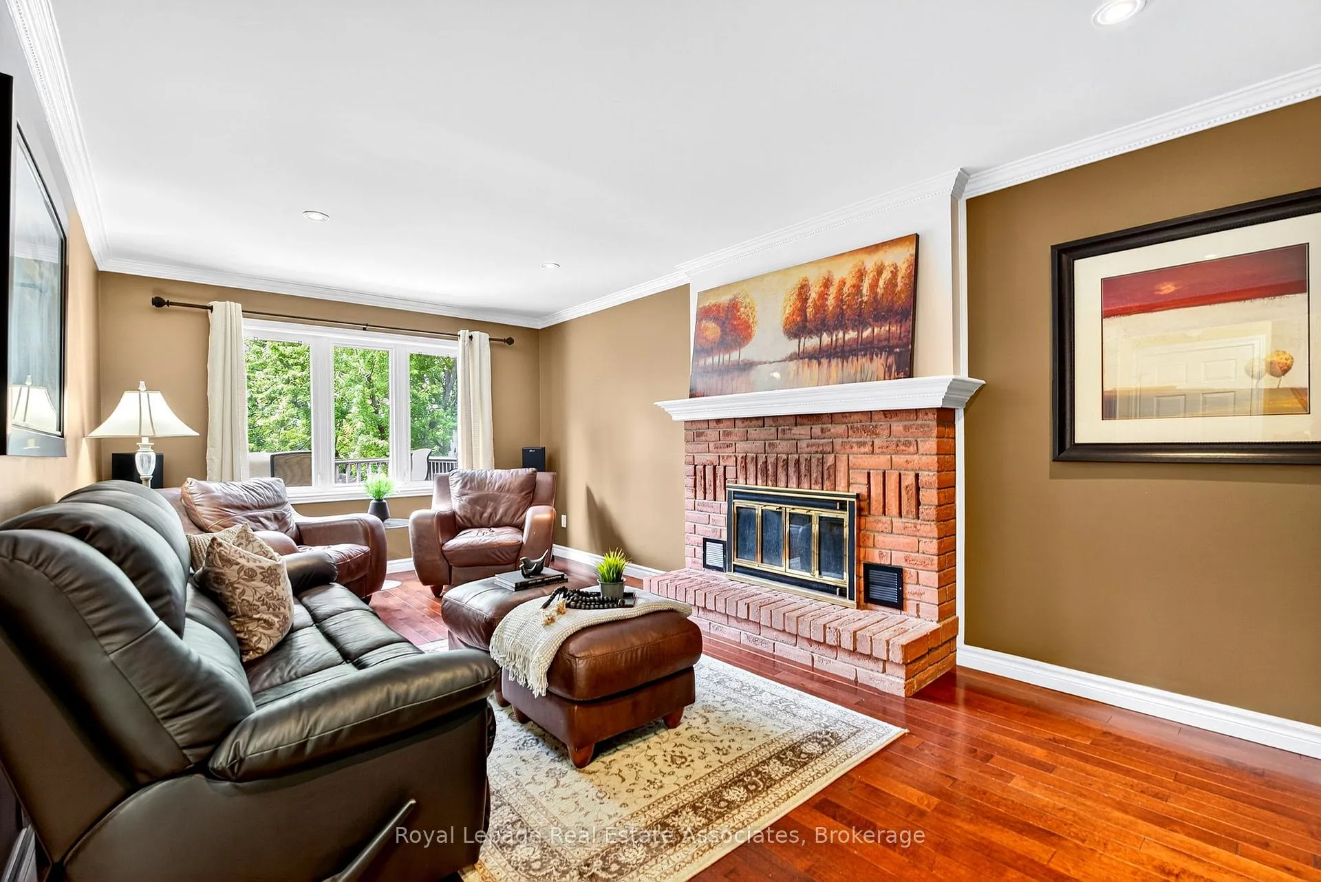 Photo 14 of 29 Laurendale Avenue, Hamilton, Waterdown — HOMEH