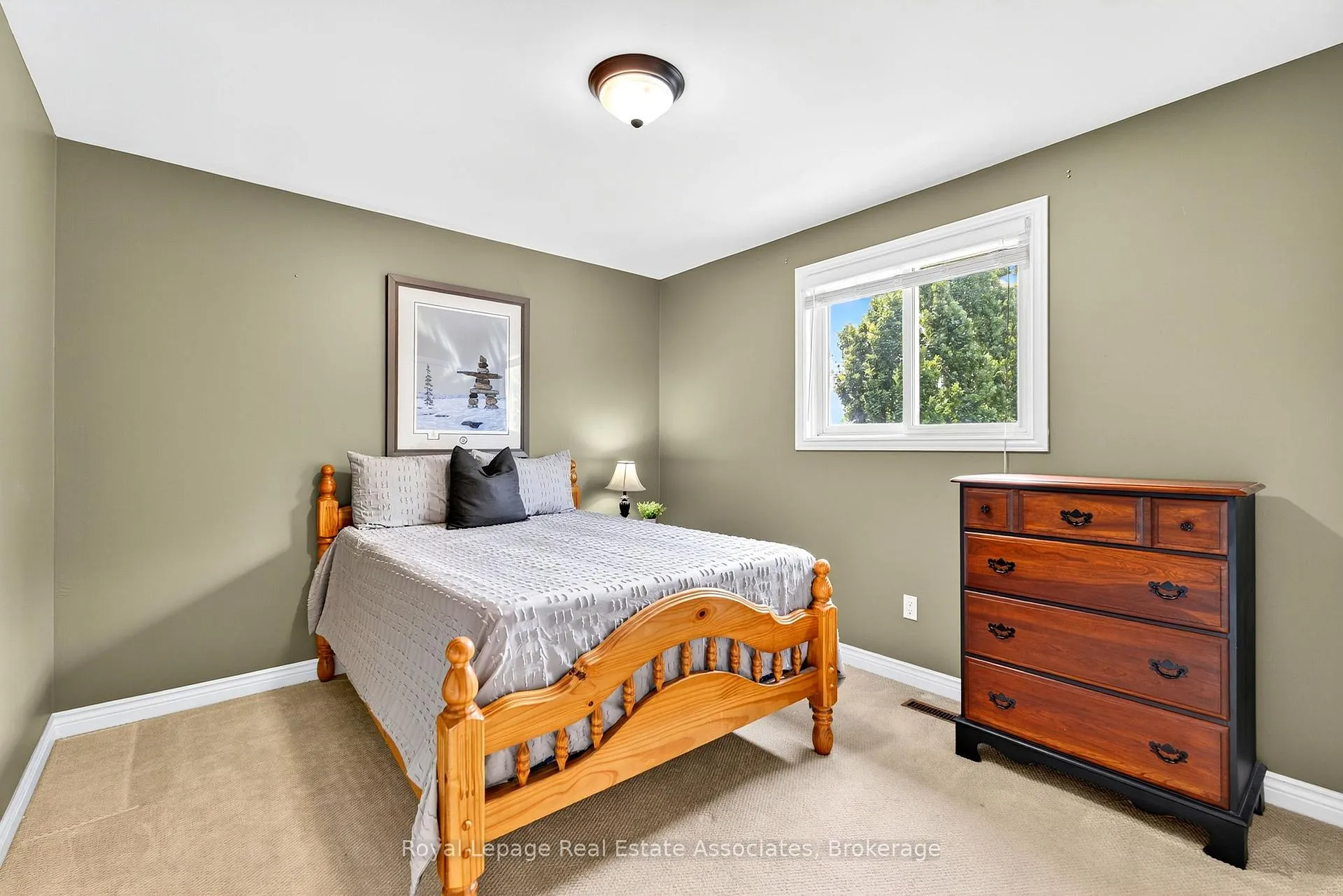 Photo 25 of 29 Laurendale Avenue, Hamilton, Waterdown — HOMEH