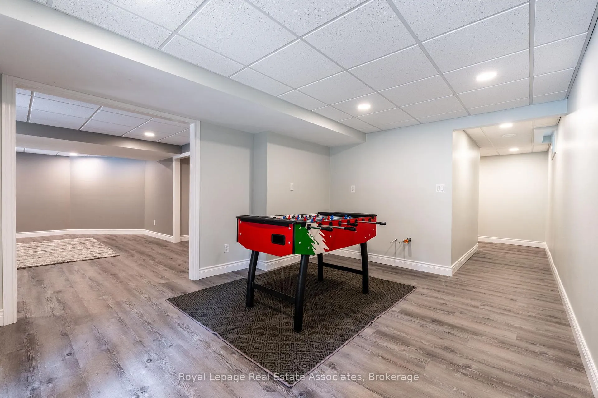 Photo 30 of 29 Laurendale Avenue, Hamilton, Waterdown — HOMEH