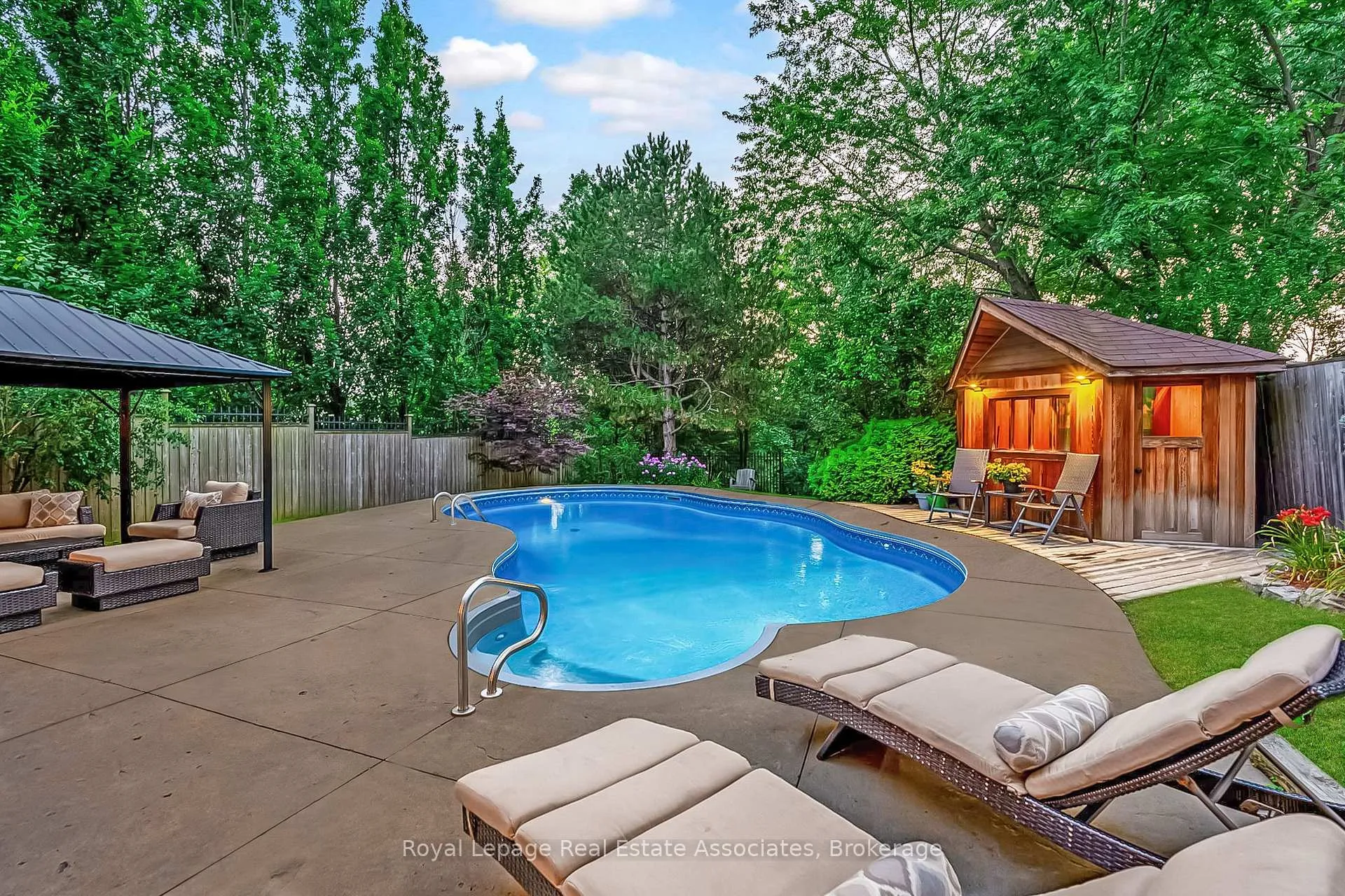 Photo 42 of 29 Laurendale Avenue, Hamilton, Waterdown — HOMEH