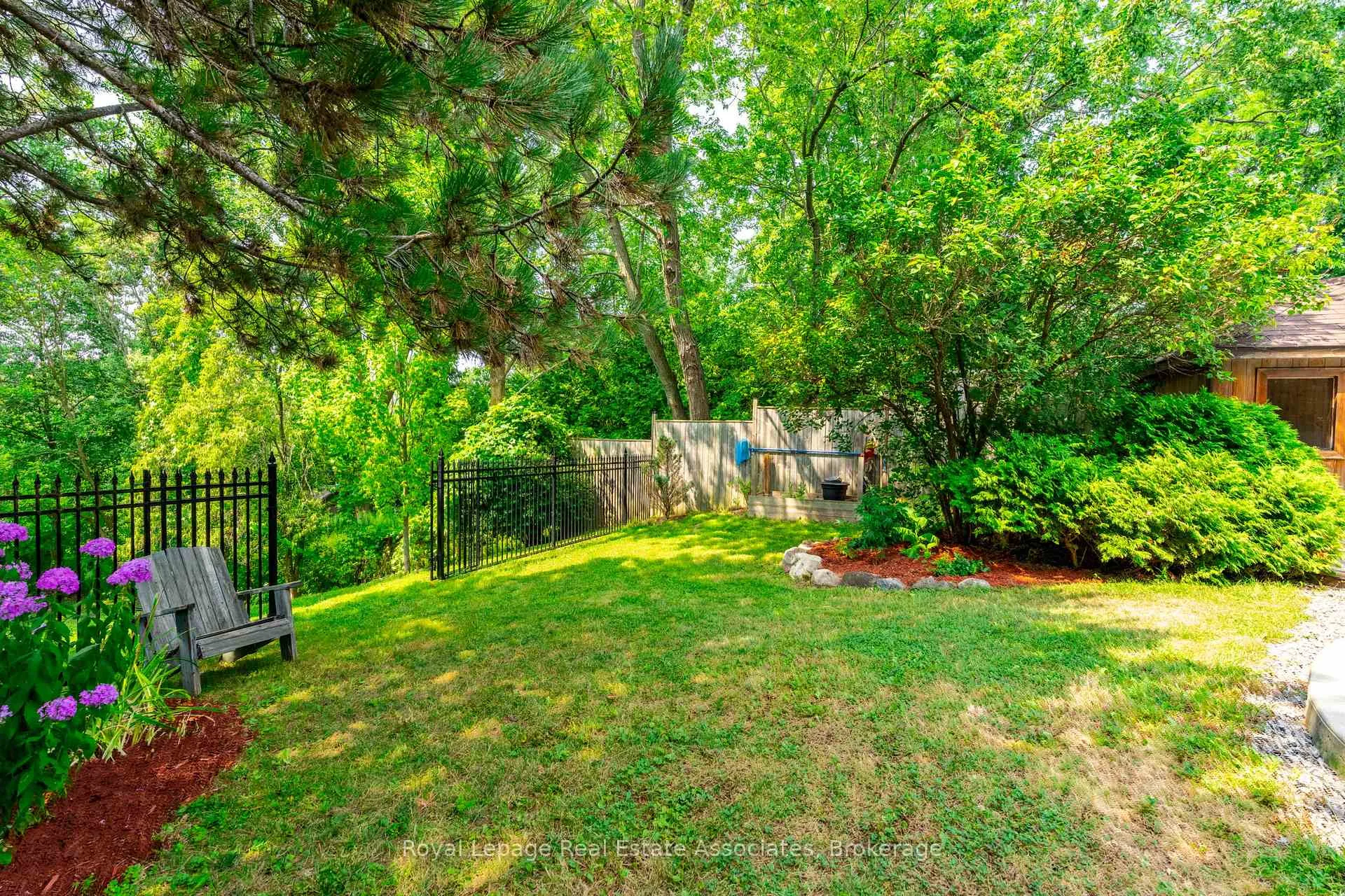 Photo 44 of 29 Laurendale Avenue, Hamilton, Waterdown — HOMEH