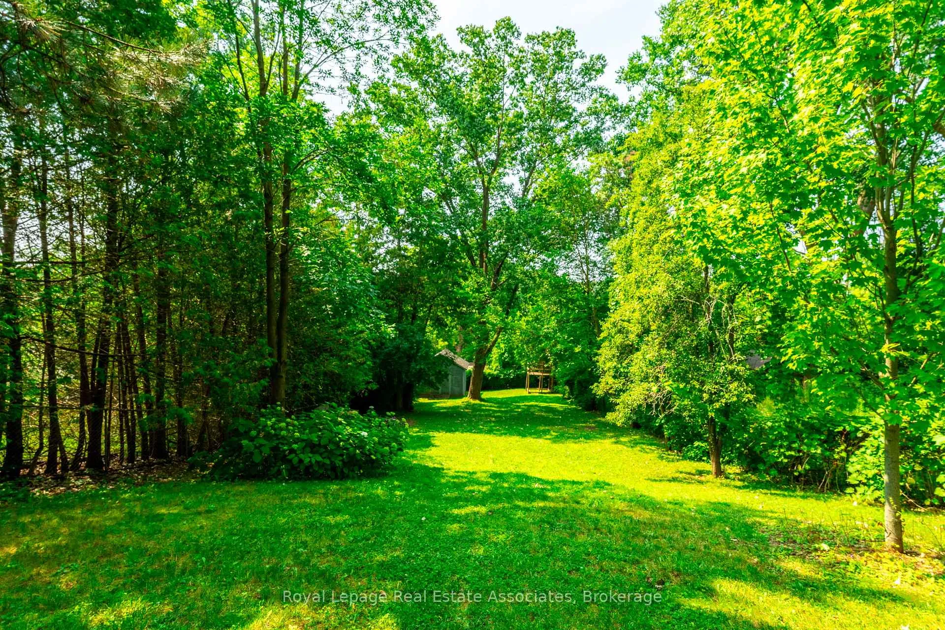 Photo 46 of 29 Laurendale Avenue, Hamilton, Waterdown — HOMEH