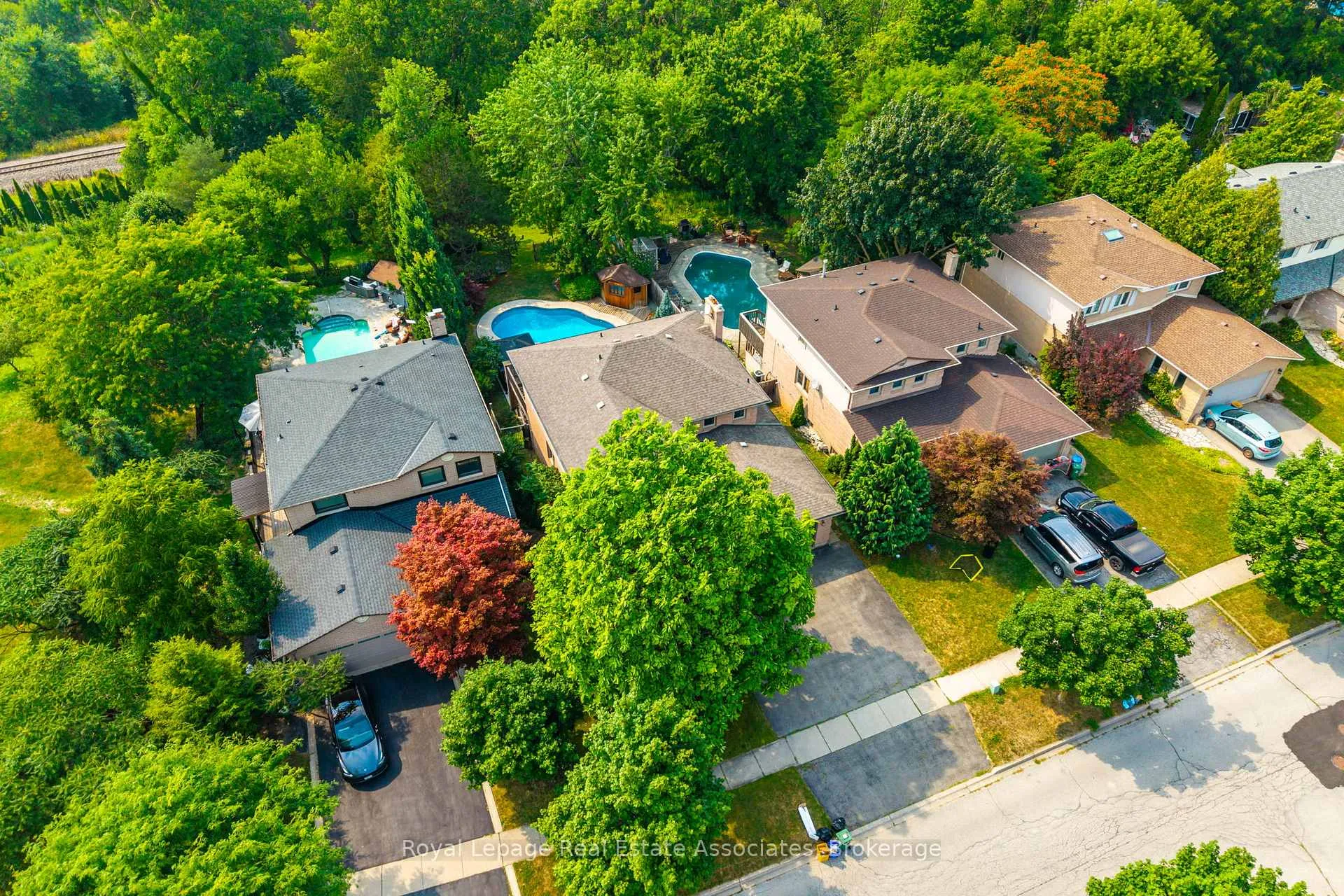 Photo 49 of 29 Laurendale Avenue, Hamilton, Waterdown — HOMEH