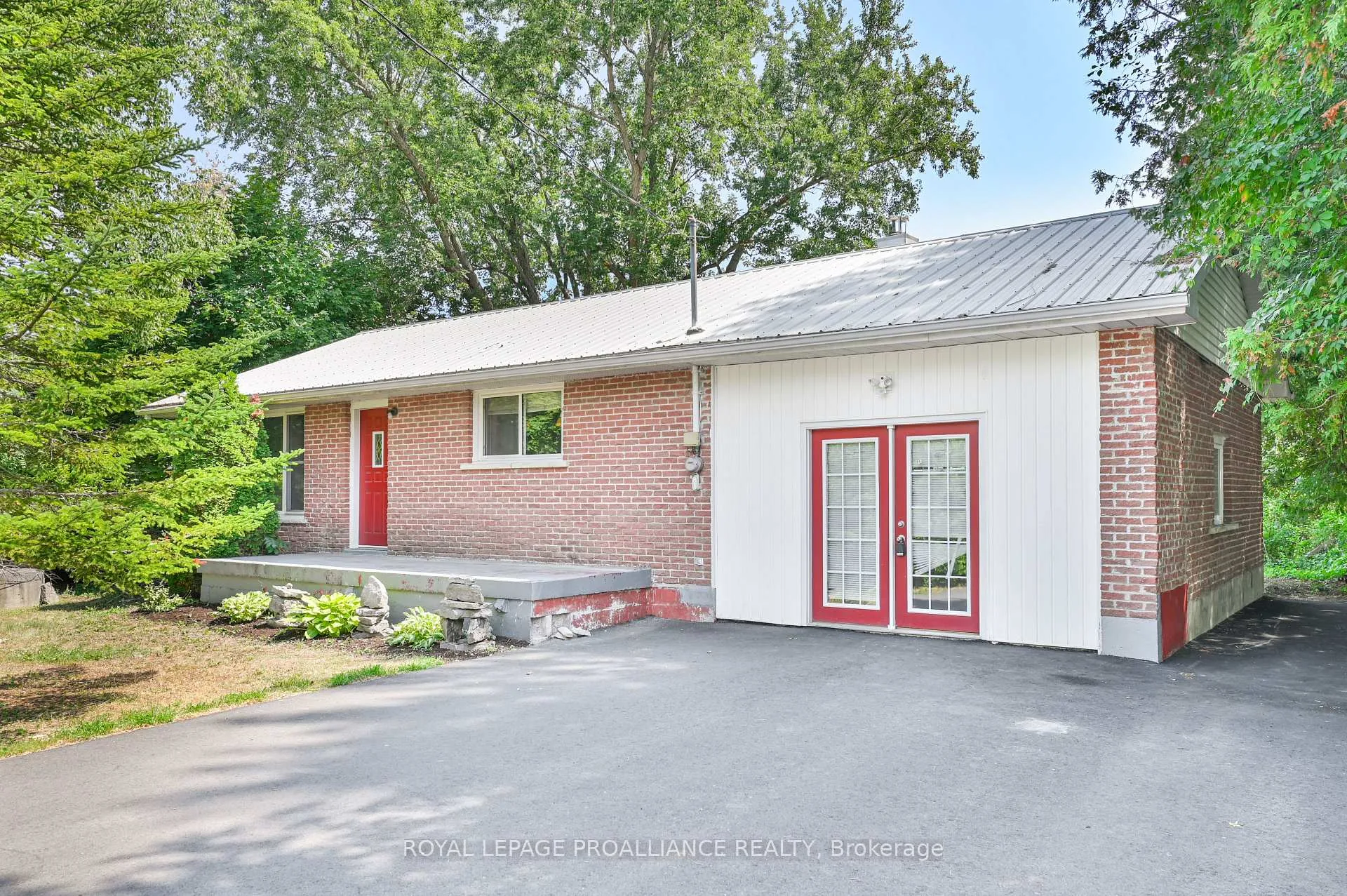Photo 1 of 1239 Frankford Road, Quinte West, Sidney Ward — HOMEH