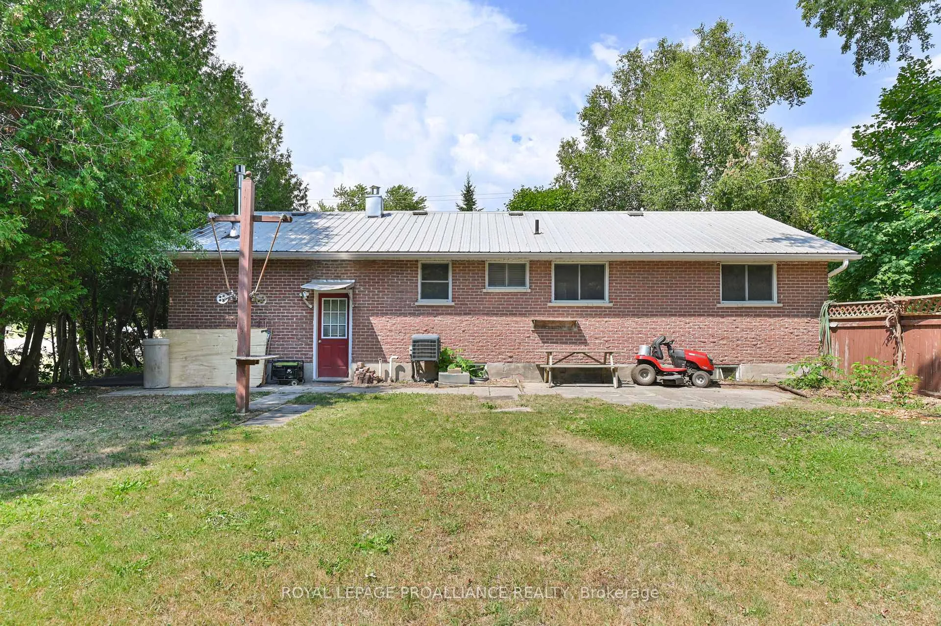 Photo 3 of 1239 Frankford Road, Quinte West, Sidney Ward — HOMEH