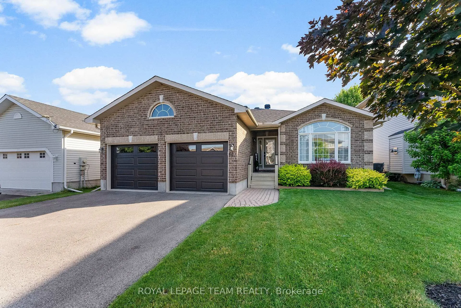 Photo 2 of 61 Short Road, Arnprior — HOMEH