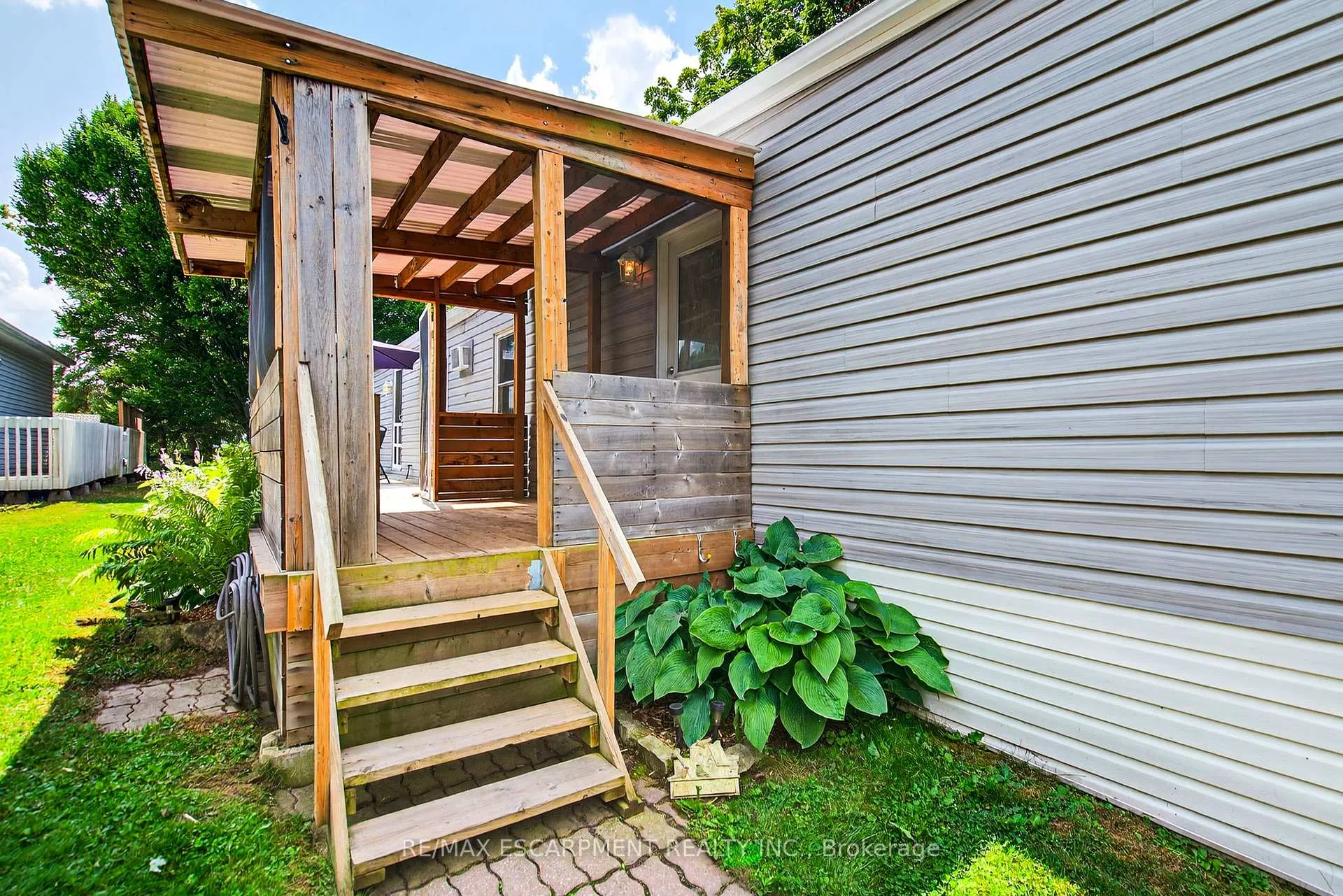 Photo 3 of Unit 139 Maple Cres, 1294 Concession 8 Road, Hamilton, Rural Flamborough — HOMEH