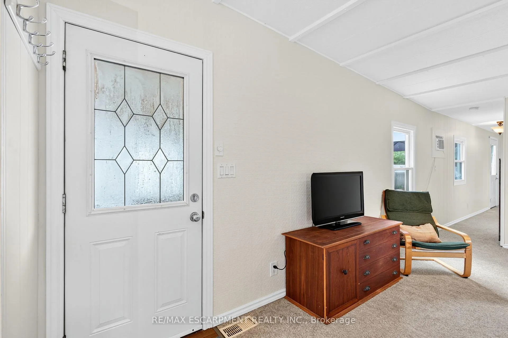 Photo 5 of Unit 139 Maple Cres, 1294 Concession 8 Road, Hamilton, Rural Flamborough — HOMEH
