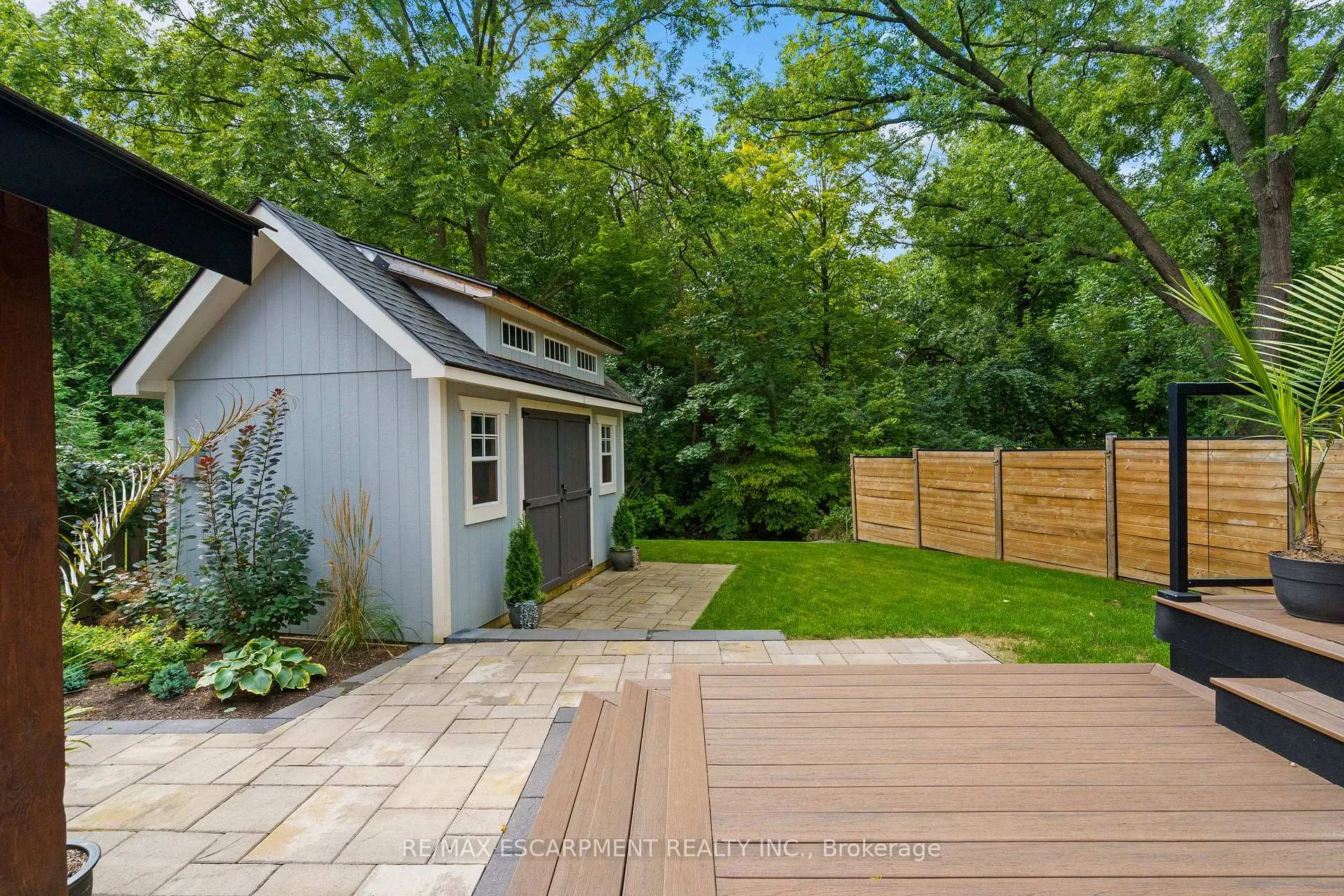 Photo 2 of 49 Ann Street, Hamilton, Dundas — HOMEH