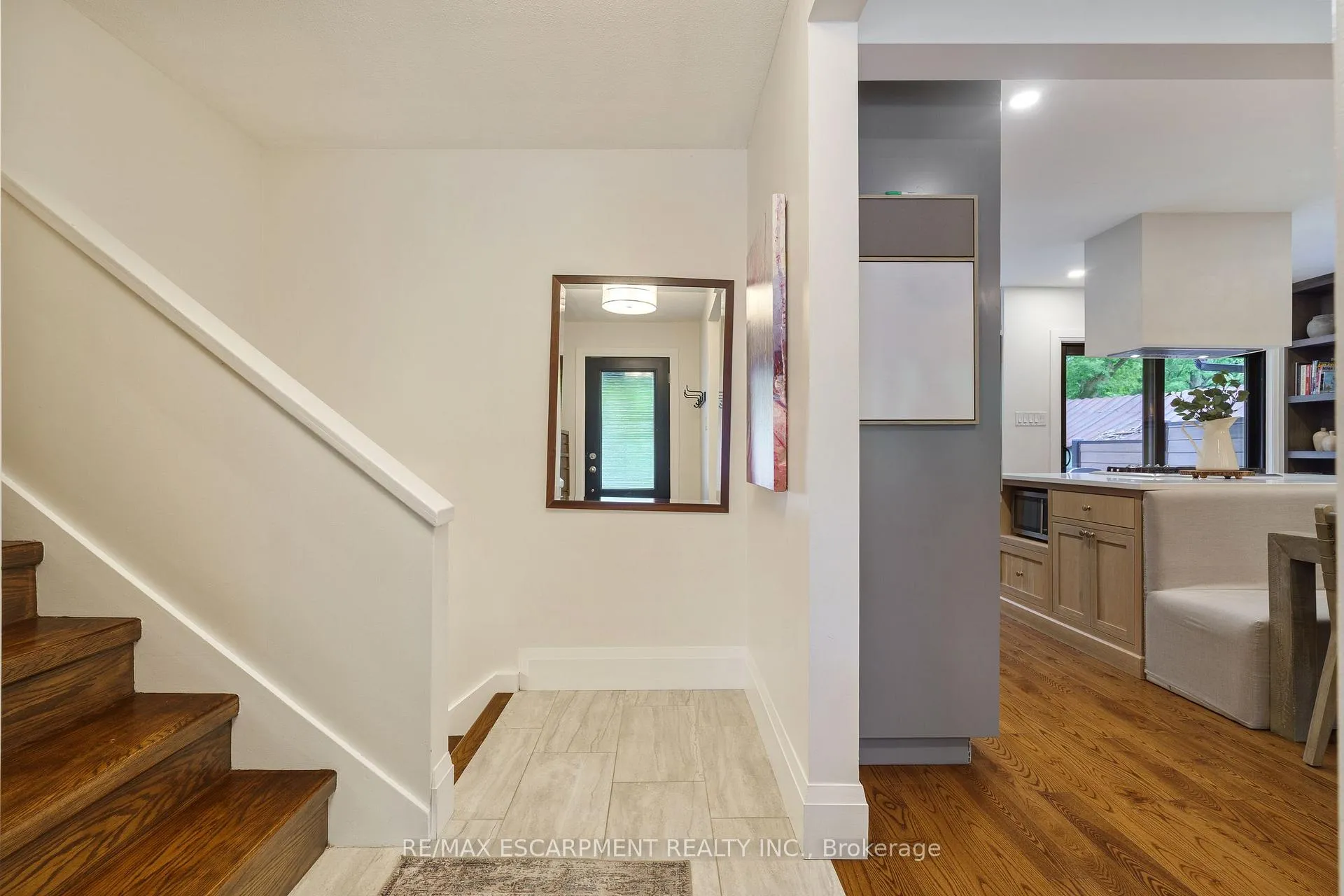 Photo 4 of 49 Ann Street, Hamilton, Dundas — HOMEH