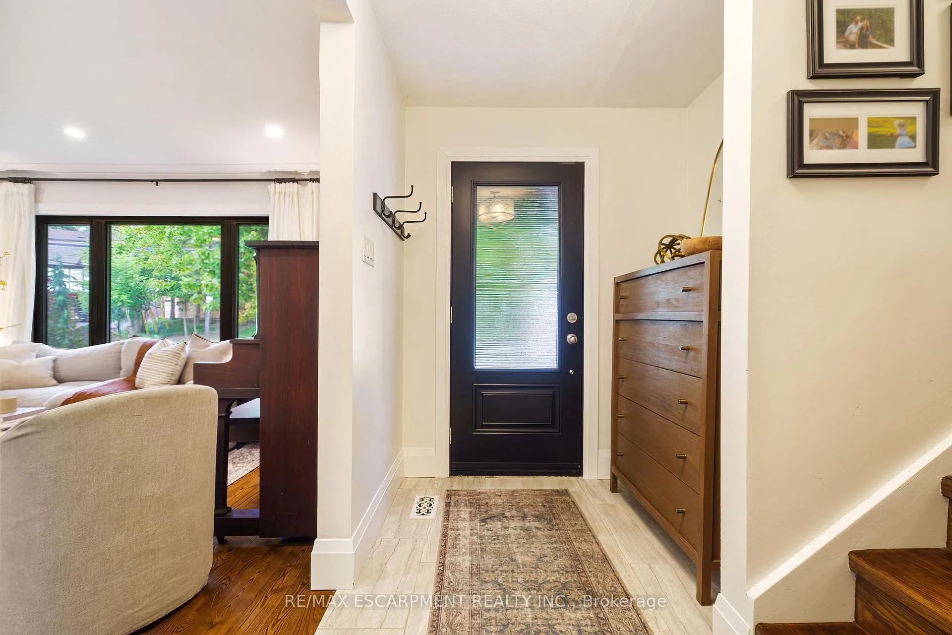 Photo 5 of 49 Ann Street, Hamilton, Dundas — HOMEH