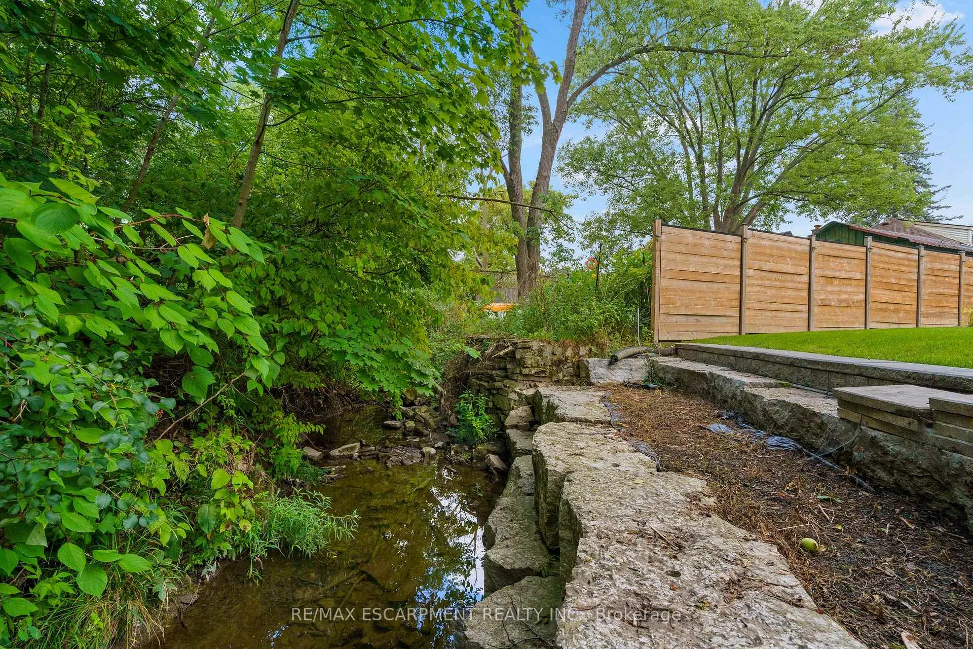 Photo 39 of 49 Ann Street, Hamilton, Dundas — HOMEH