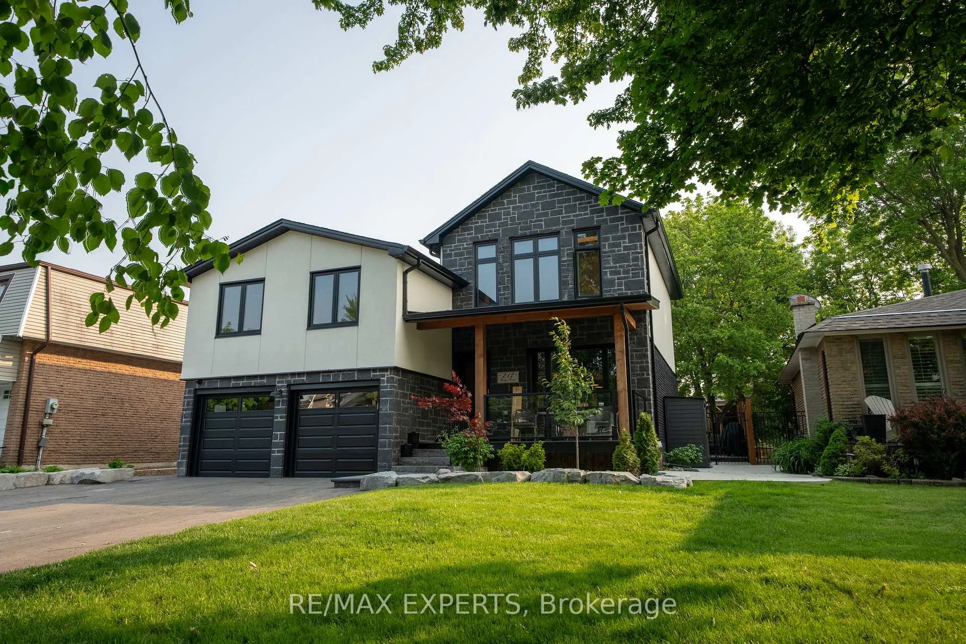 Photo 3 of 212 Ridge Road, Caledon, Bolton West — HOMEH