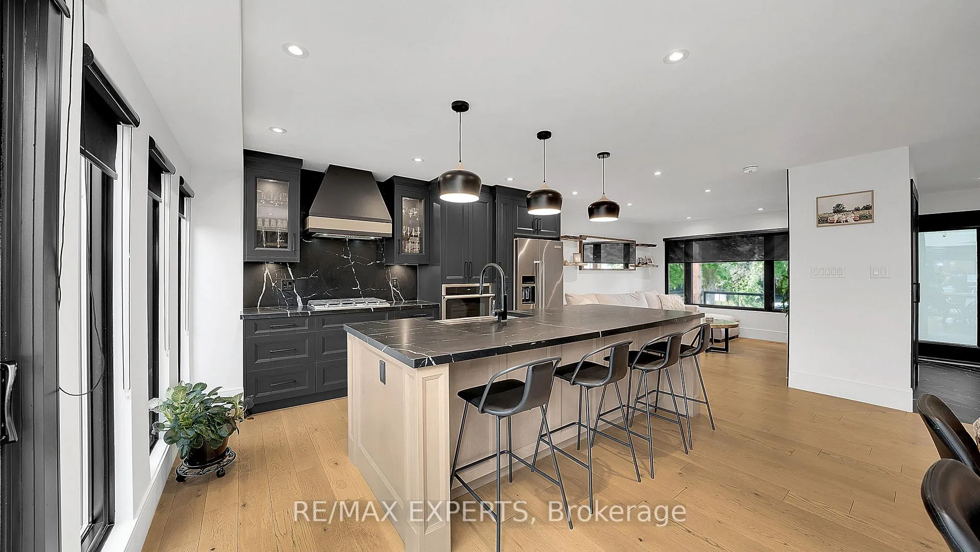 Photo 16 of 212 Ridge Road, Caledon, Bolton West — HOMEH
