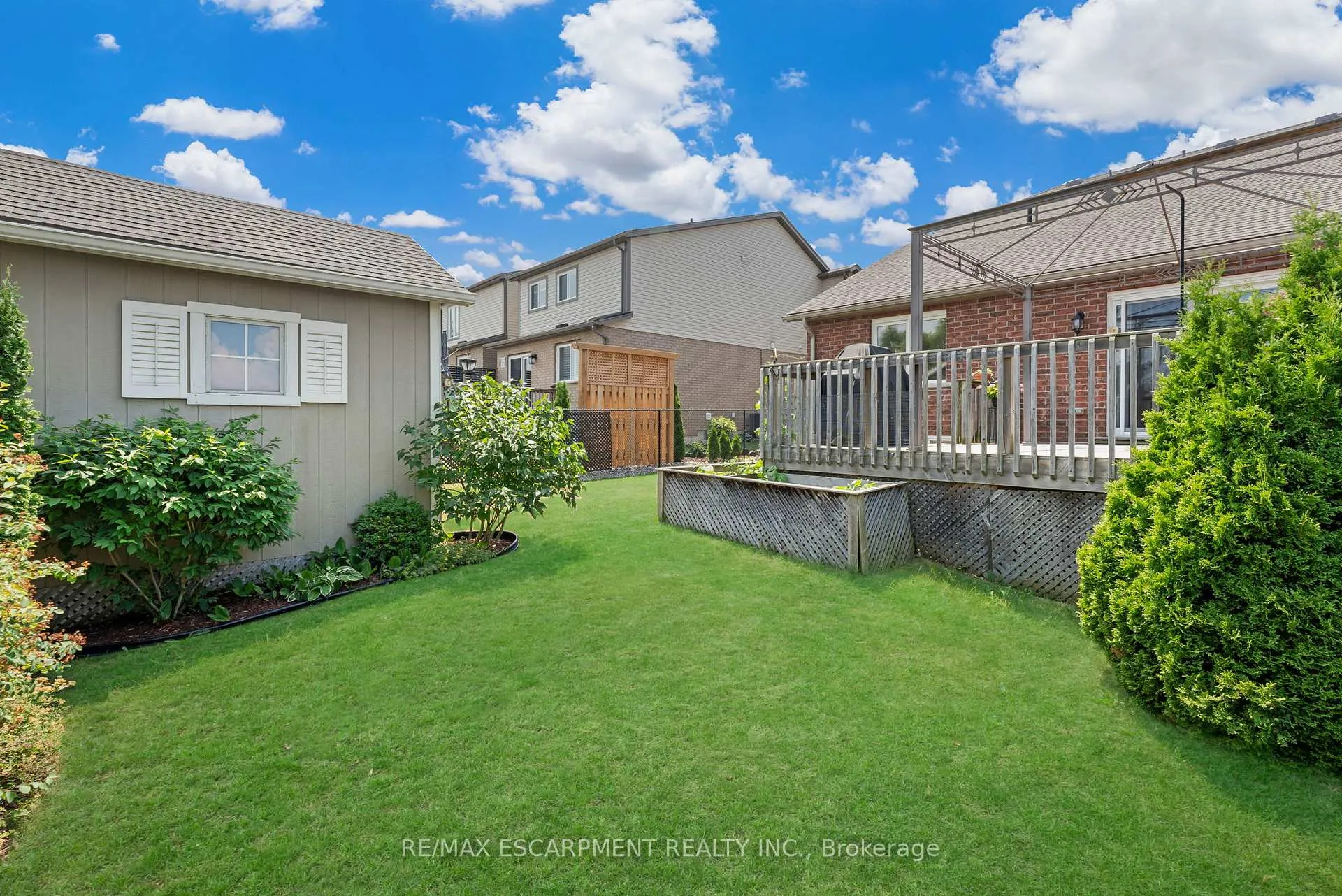 Photo 4 of 4001 Ashby Drive, Lincoln, Beamsville — HOMEH