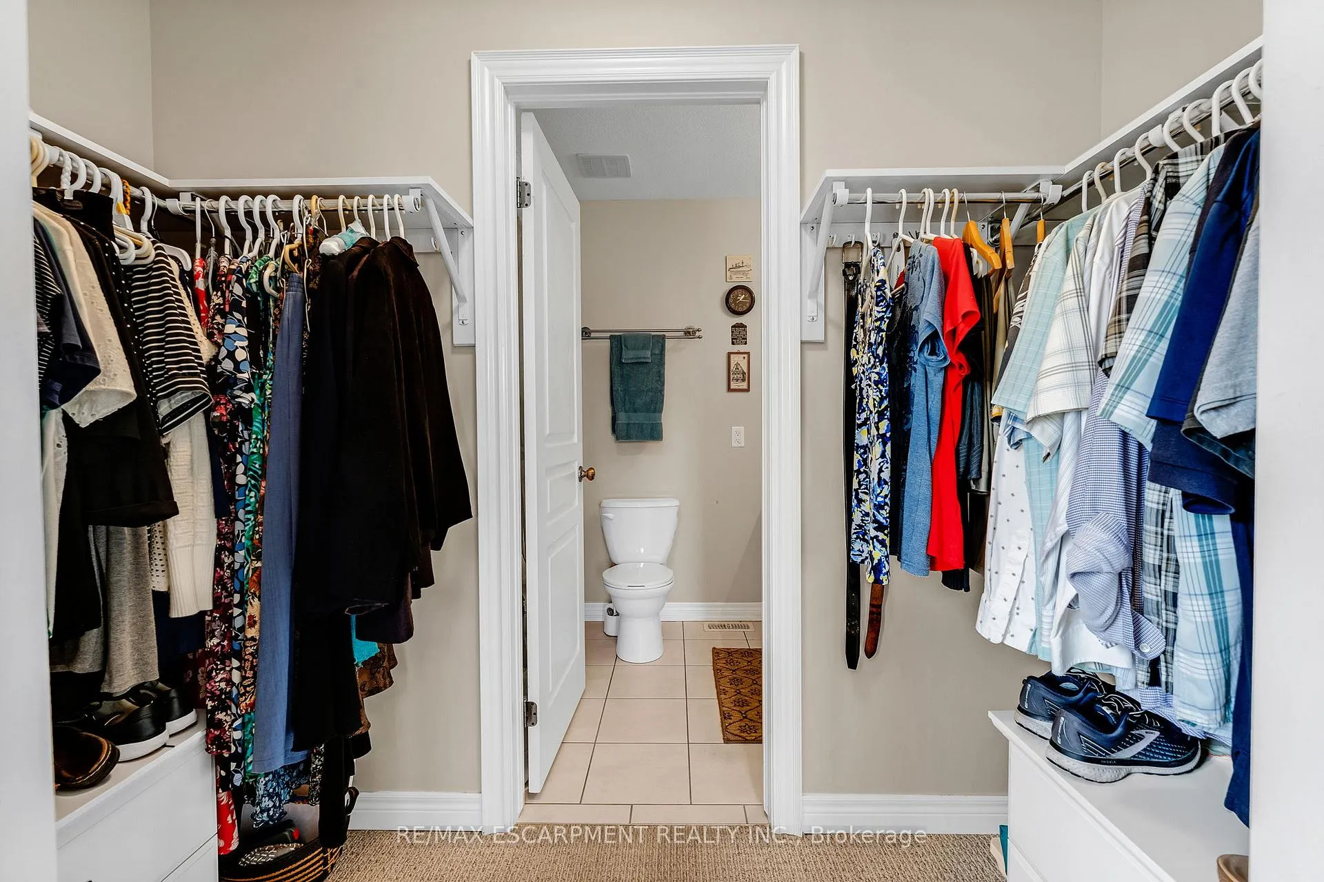 Photo 23 of 4001 Ashby Drive, Lincoln, Beamsville — HOMEH