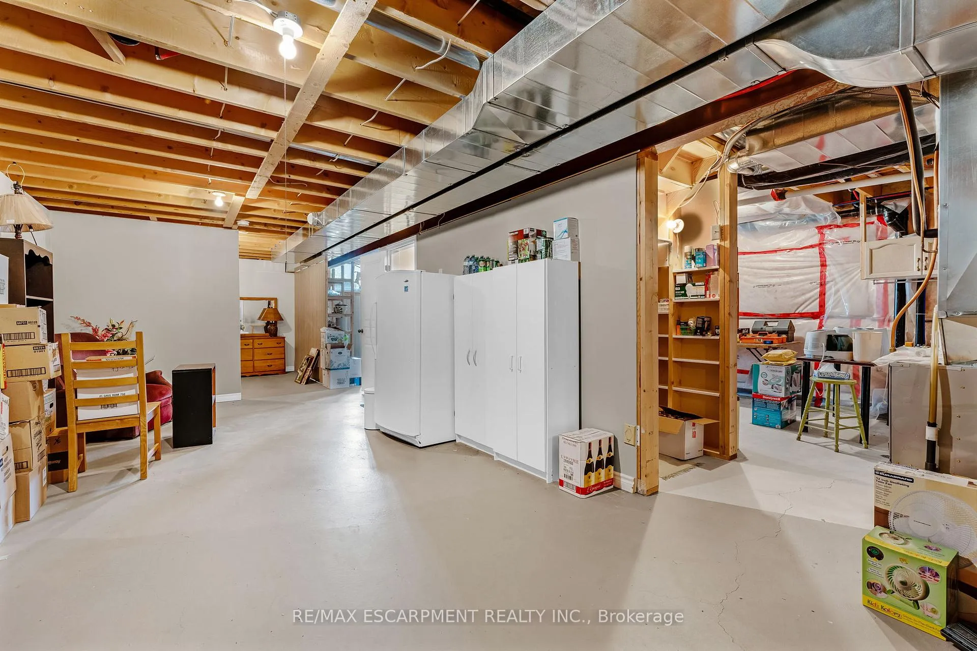 Photo 28 of 4001 Ashby Drive, Lincoln, Beamsville — HOMEH