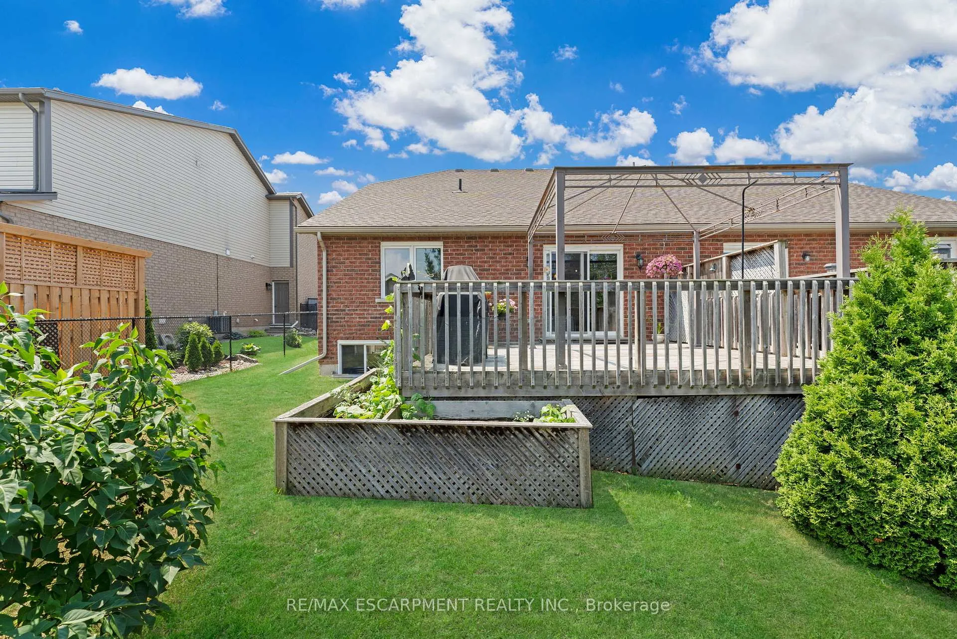 Photo 34 of 4001 Ashby Drive, Lincoln, Beamsville — HOMEH