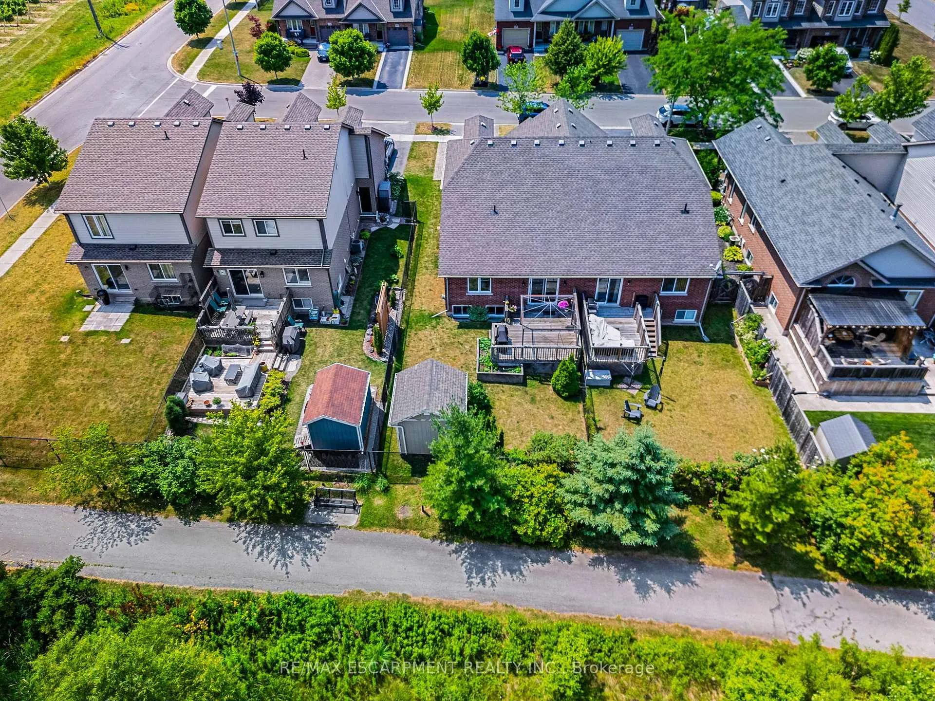 Photo 38 of 4001 Ashby Drive, Lincoln, Beamsville — HOMEH