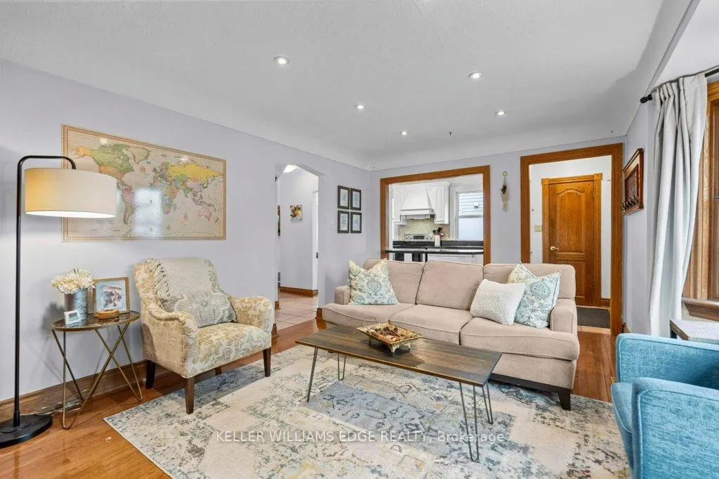 Photo 6 of 384 Thayer Avenue, Hamilton, Inch Park — HOMEH